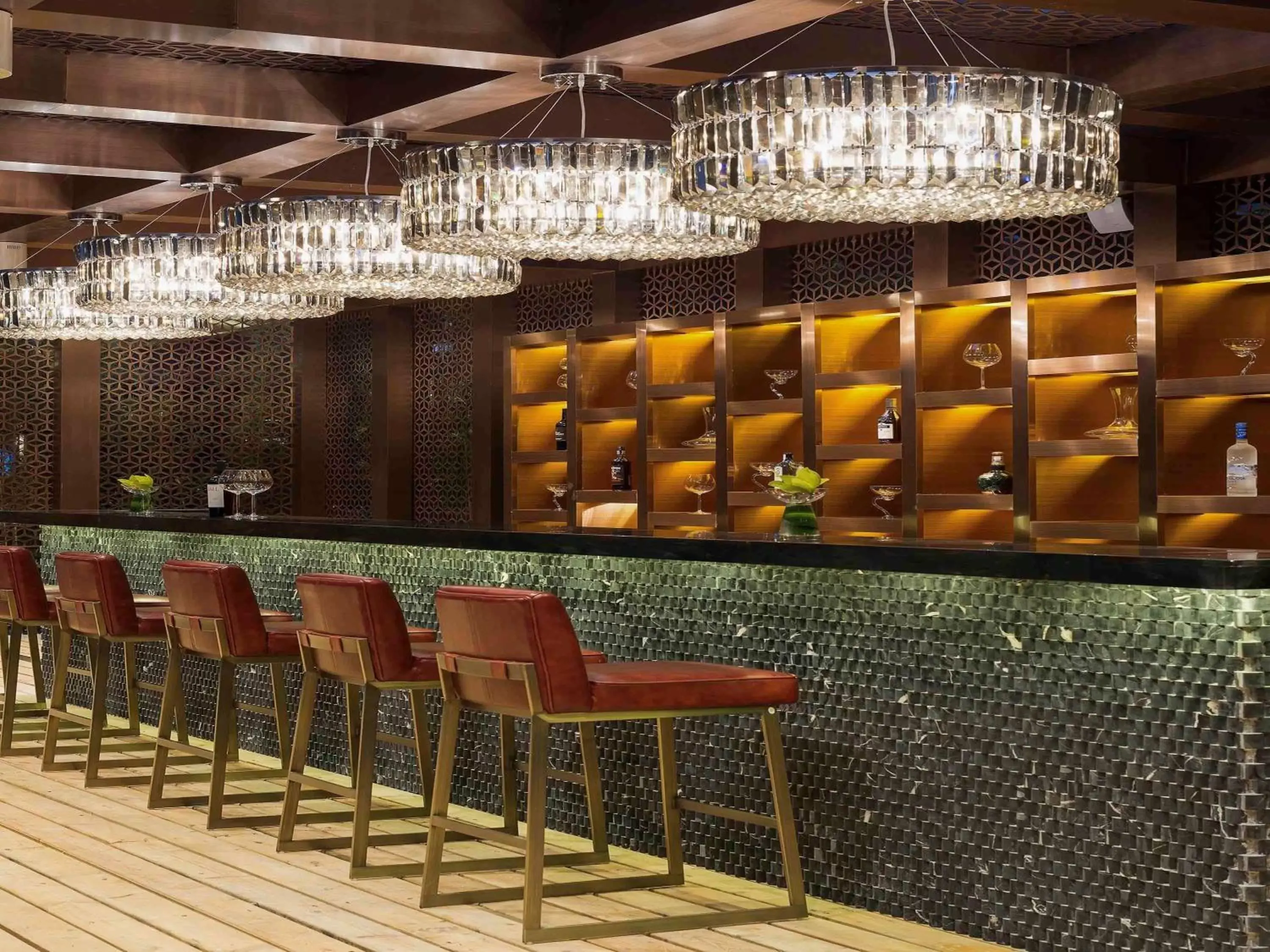 Lounge or bar in Pullman Guangzhou Baiyun Airport - Free Shuttle Bus & Official Registration Agency during Canton Fair Lounge or bar in Pullman Guangzhou Baiyun Airport - Free Shuttle Bus & Official Registration Agency during Canton Fair