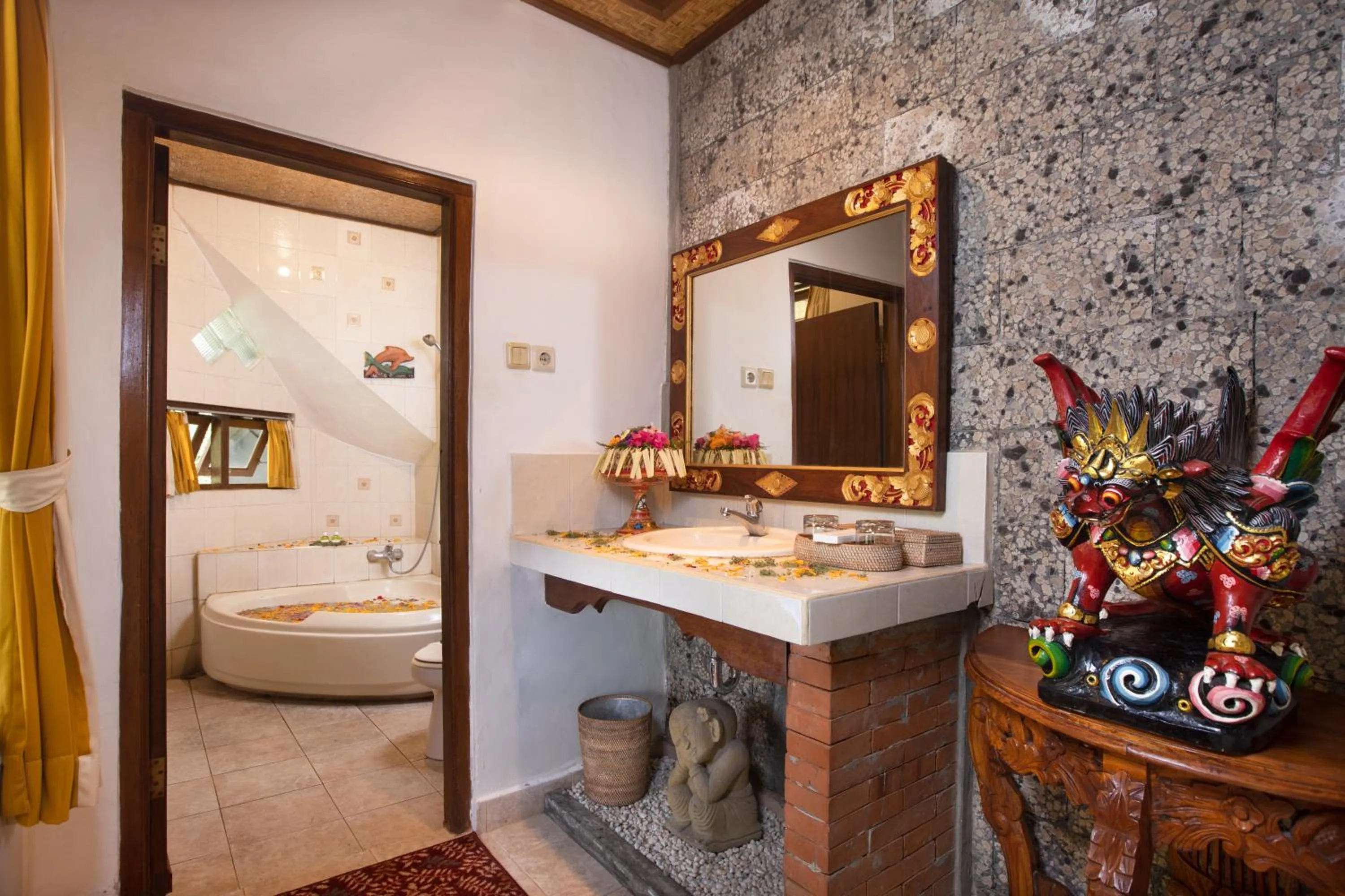 Bathroom in Ketut's Place Bed & Breakfast Ubud