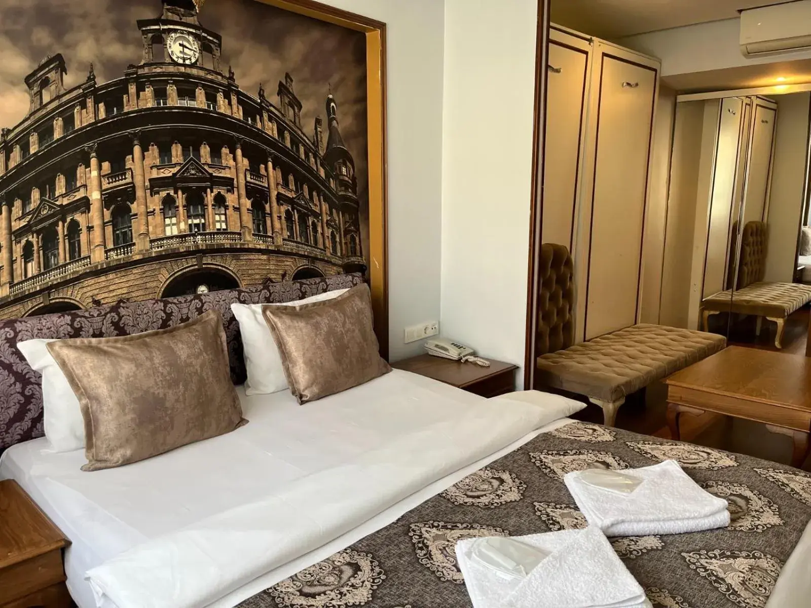 Bed in Elite Marmara Bosphorus Suites Istanbul