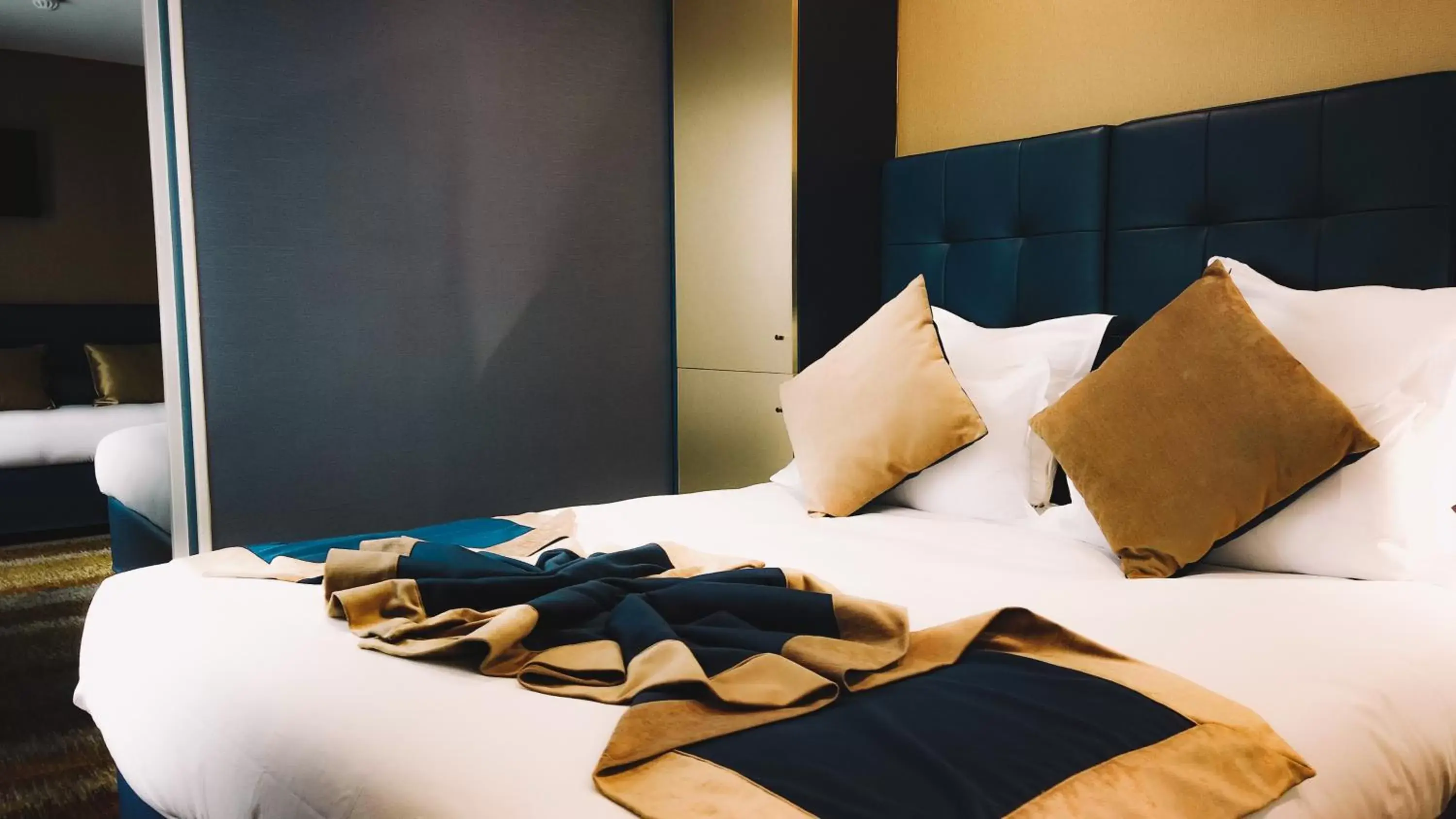 Bedroom, Bed in Trianon Gare de Lyon Bedroom, Bed in Trianon Gare de Lyon