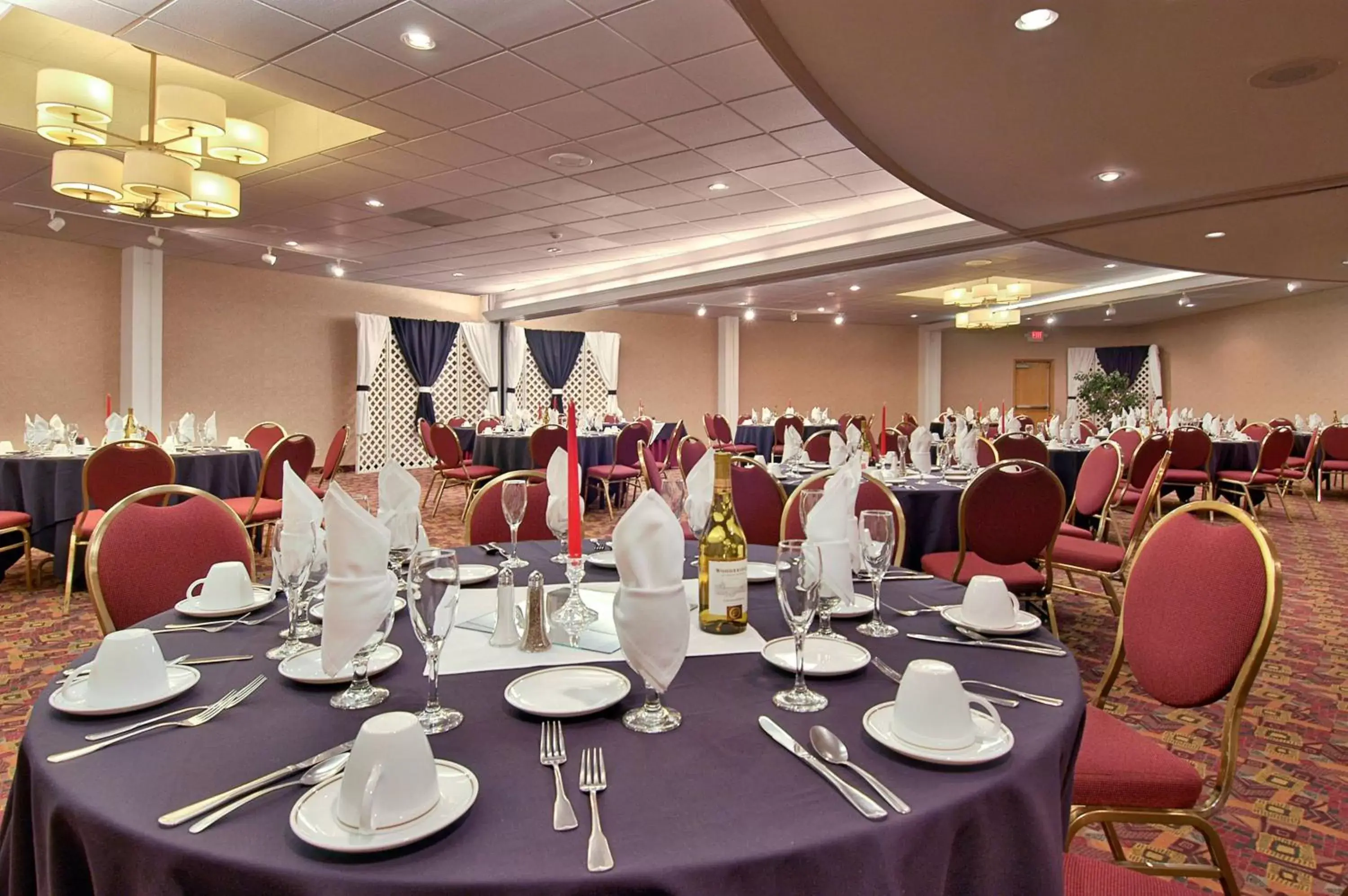 Restaurant/places to eat in Red Lion Hotel Coos Bay Restaurant/places to eat in Red Lion Hotel Coos Bay