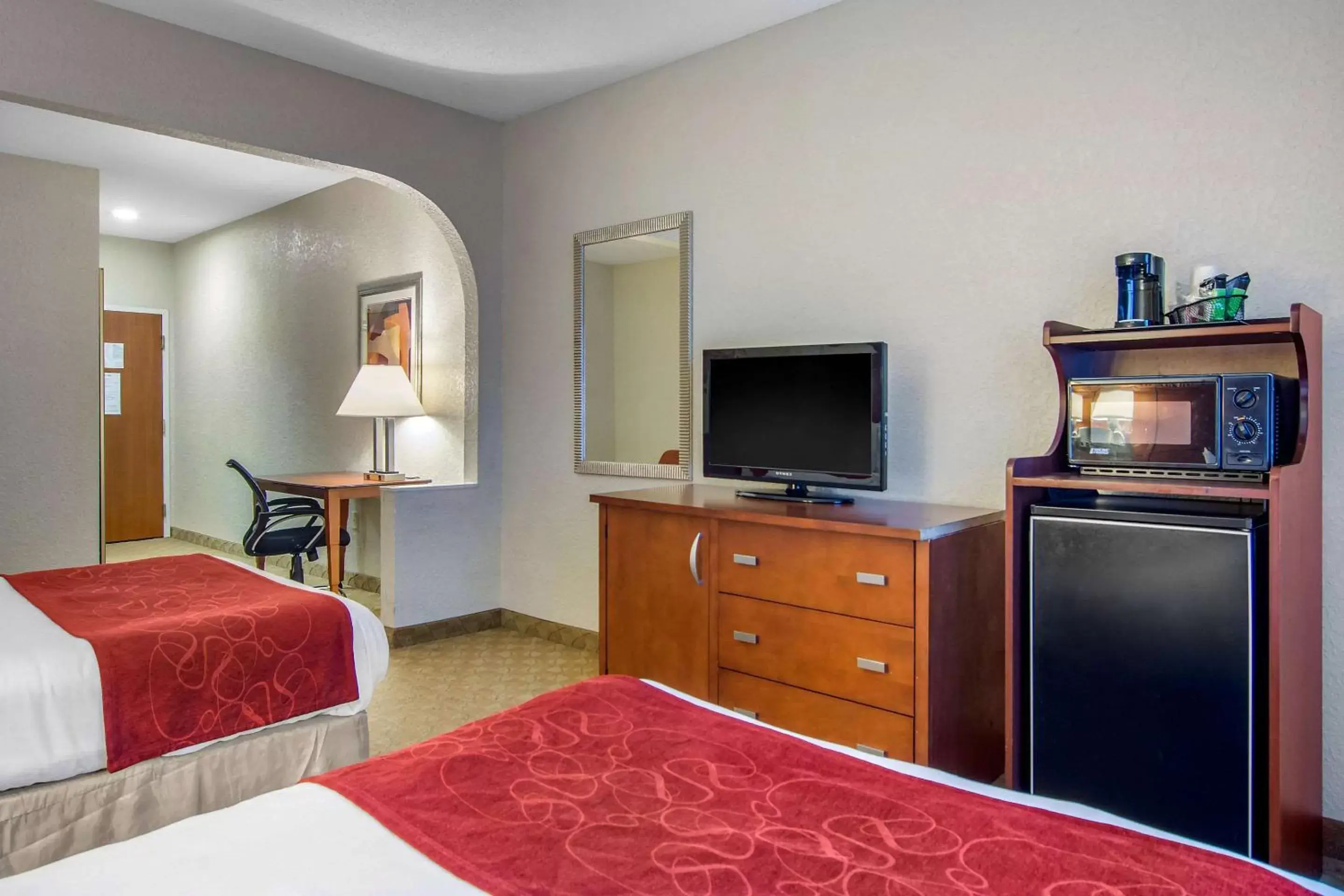 Photo of the whole room in Clarion Suites Duluth I-85 Photo of the whole room in Clarion Suites Duluth I-85