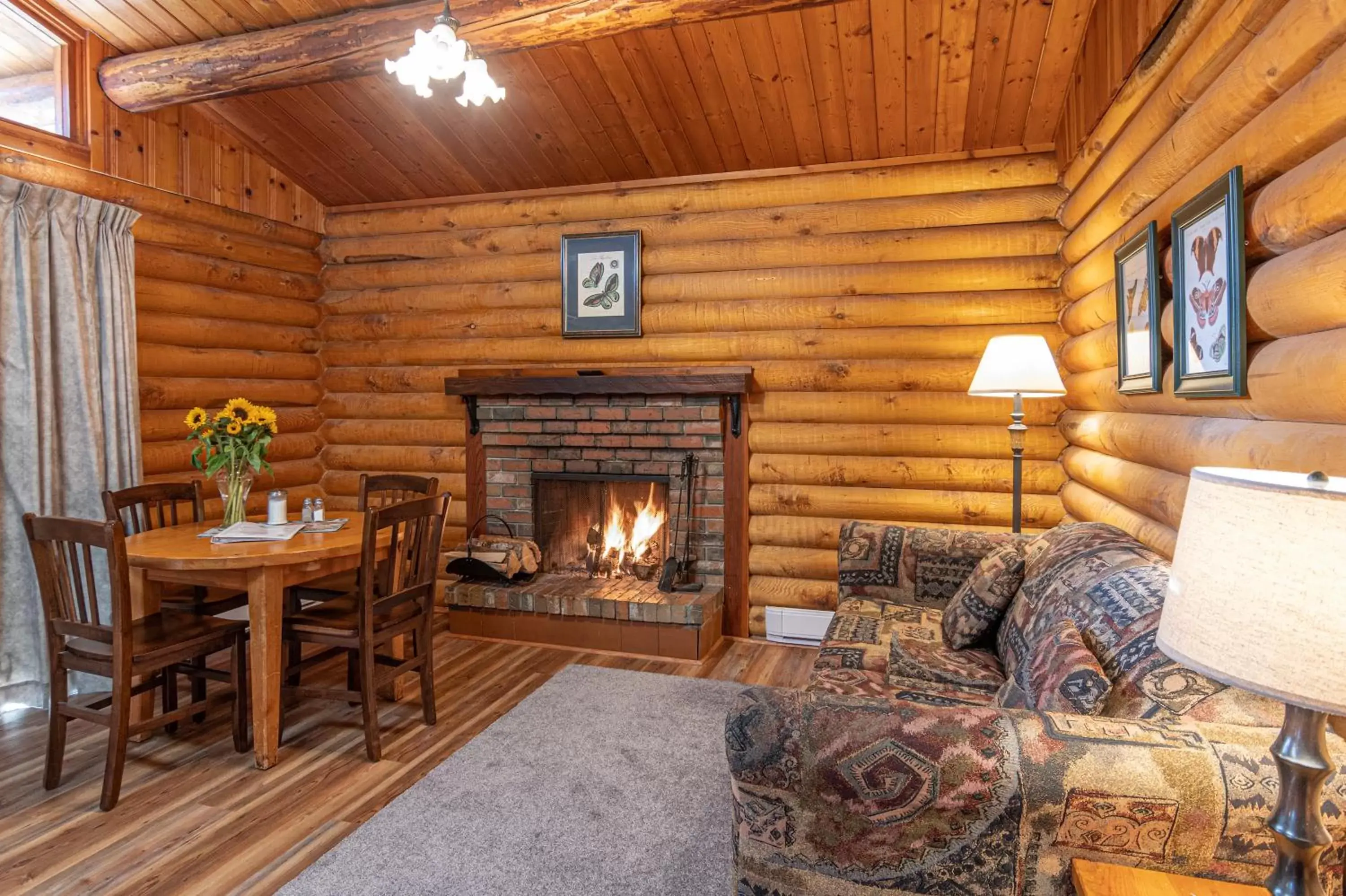 Living room, Seating Area in Cusheon Lake Resort