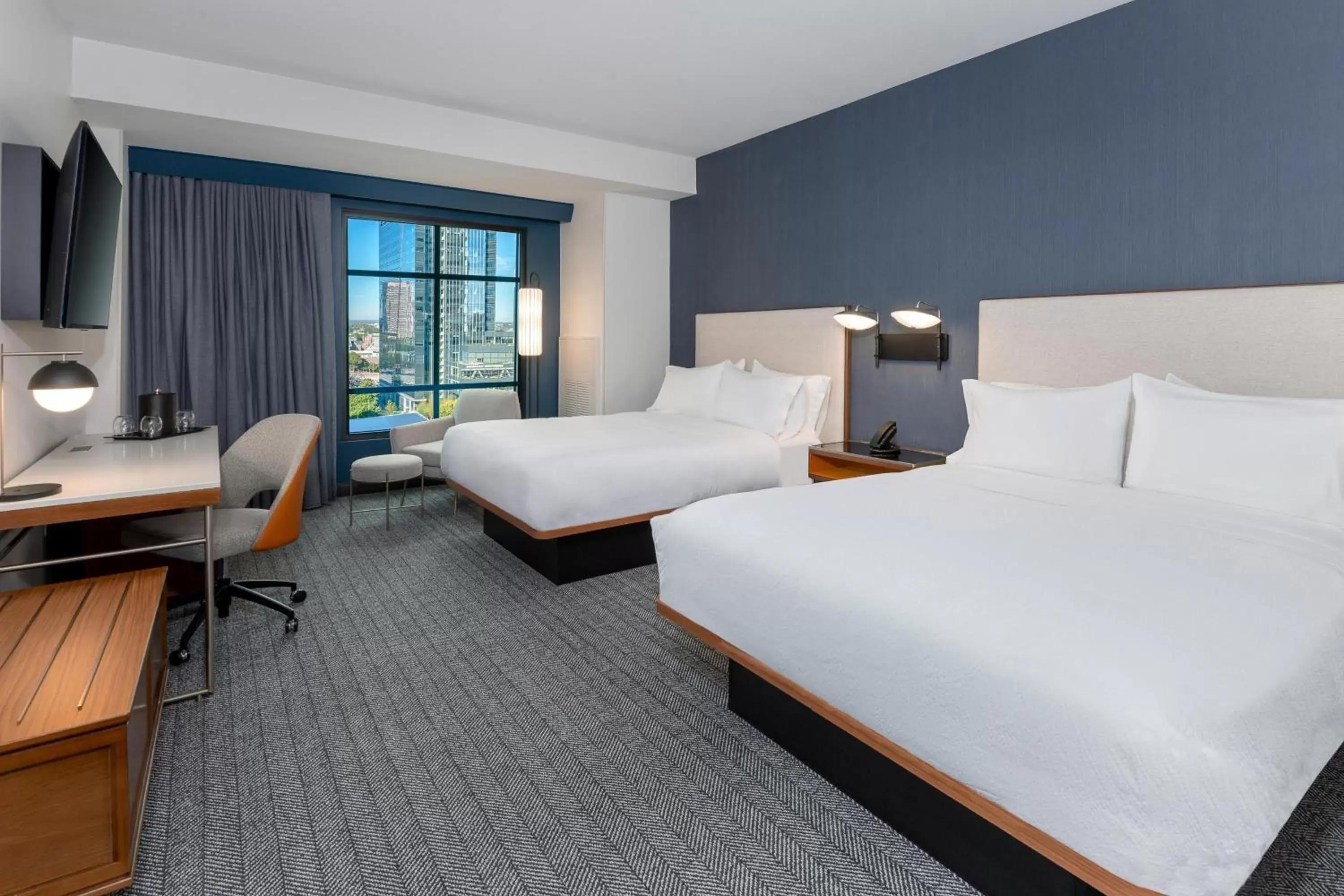 Photo of the whole room, Bed in Courtyard by Marriott Atlanta Midtown