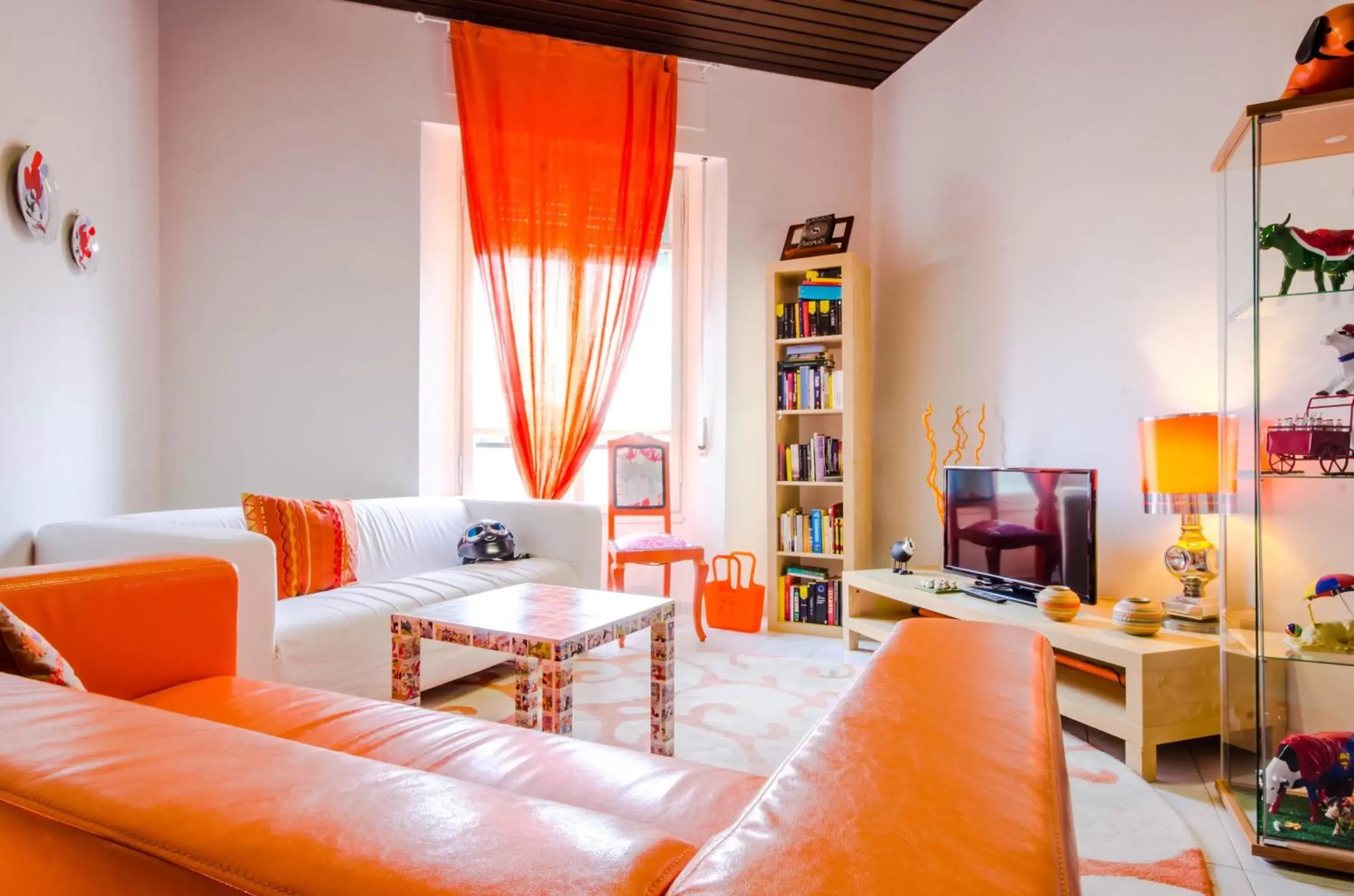 Communal lounge/ TV room, Seating Area in Albergo Villa Gaia