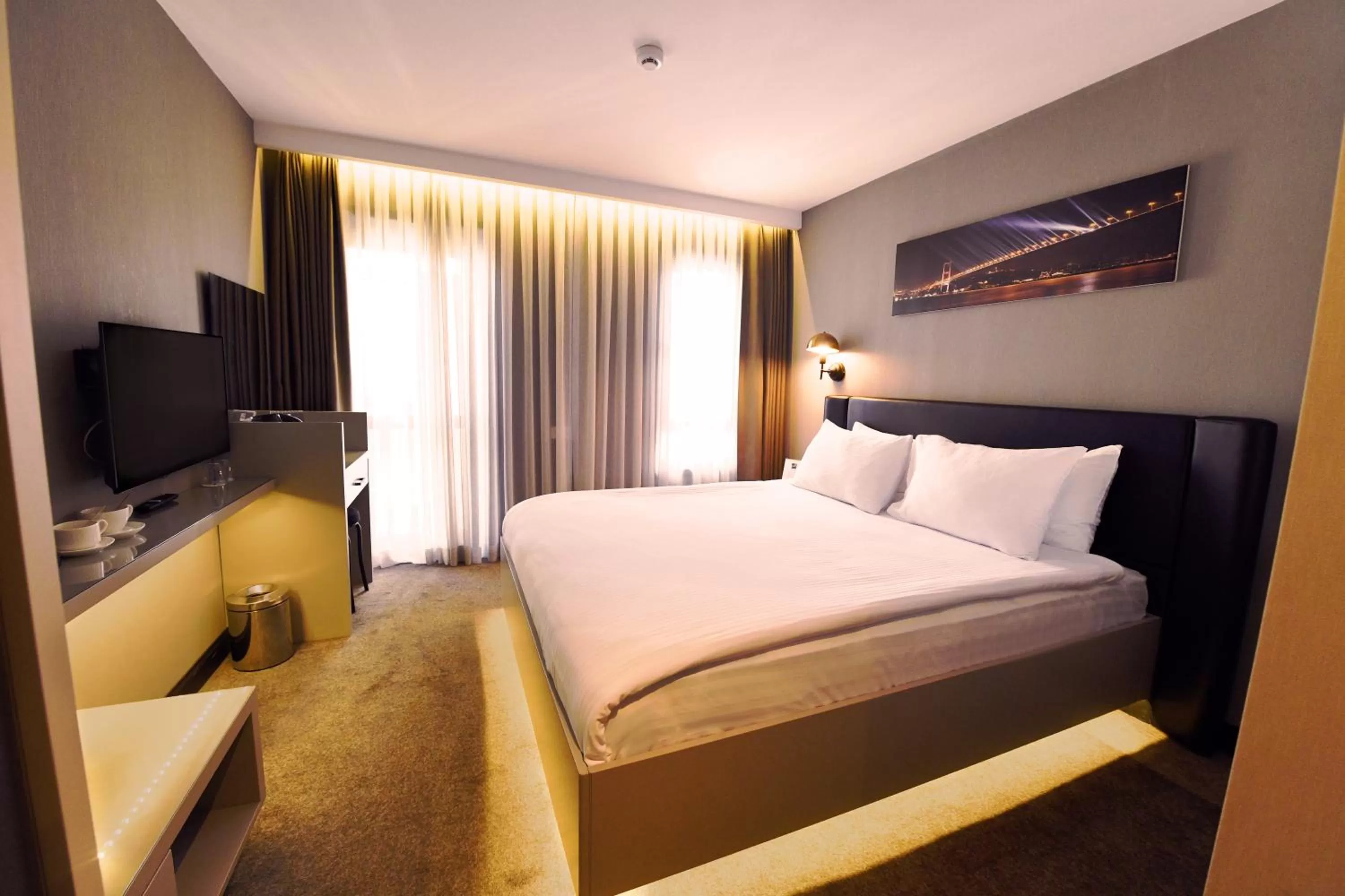 TV and multimedia, Bed in Inncity Hotel Nisantasi