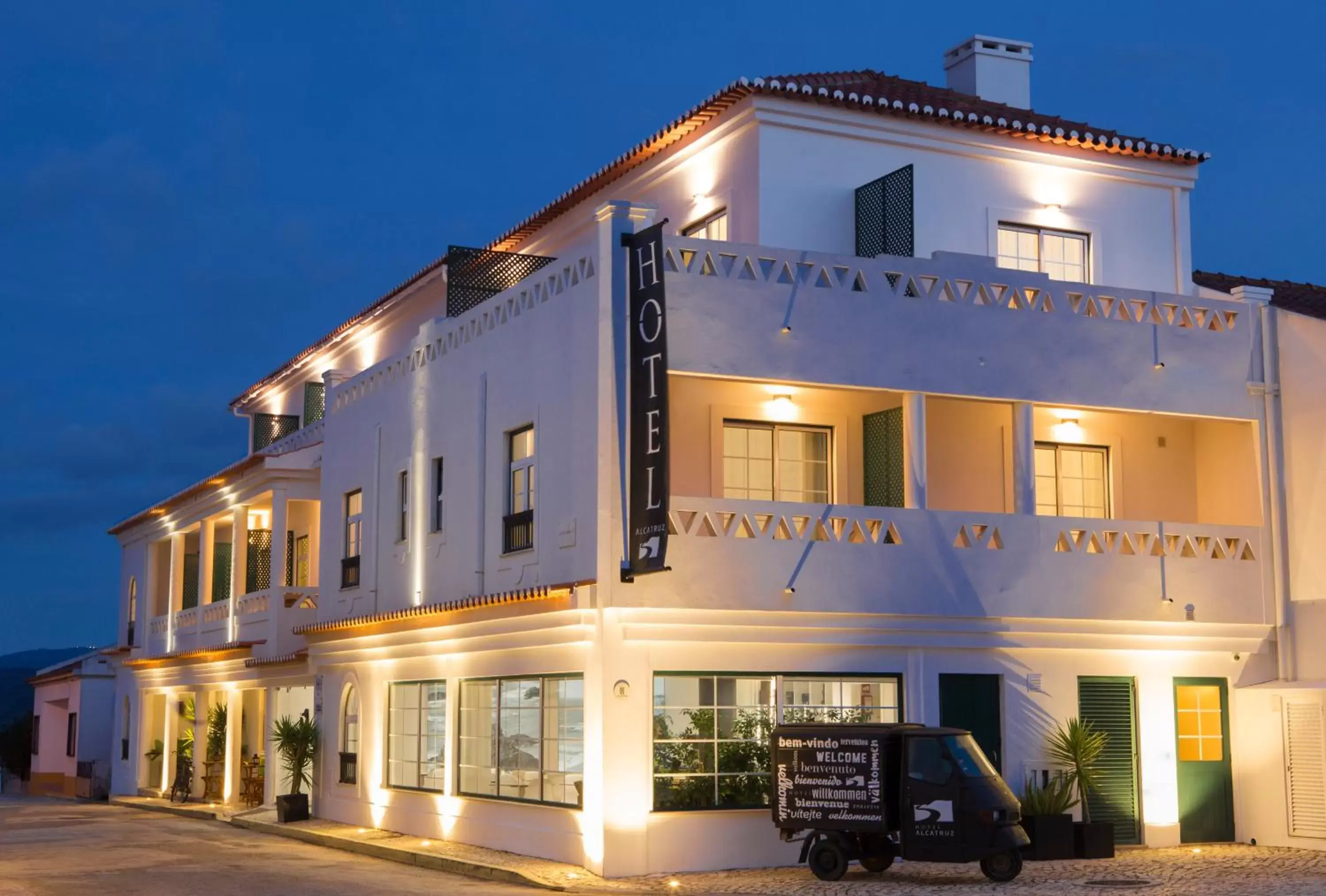 Facade/entrance, Property Building in Hotel Alcatruz