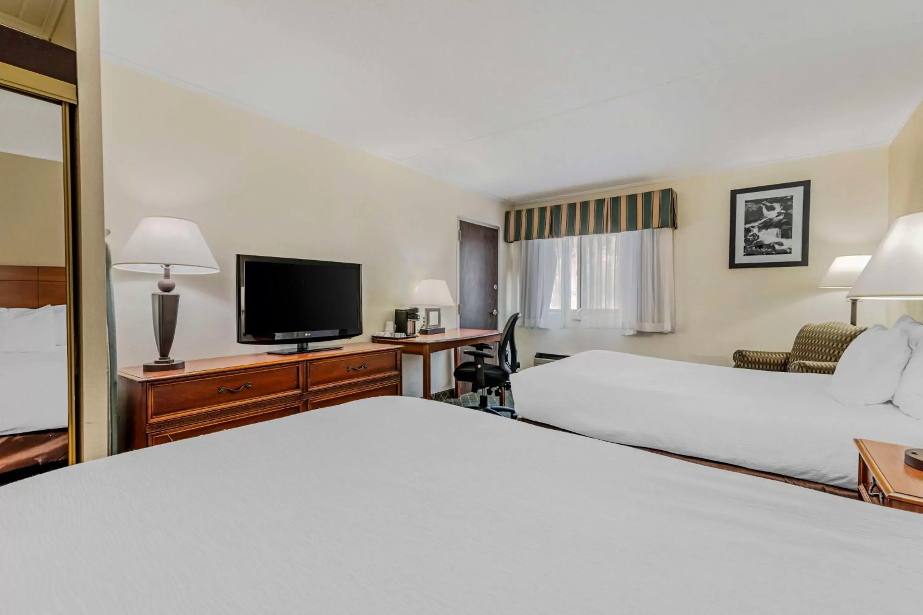 Bedroom, Bed in Best Western Plus Augusta Civic Center Inn