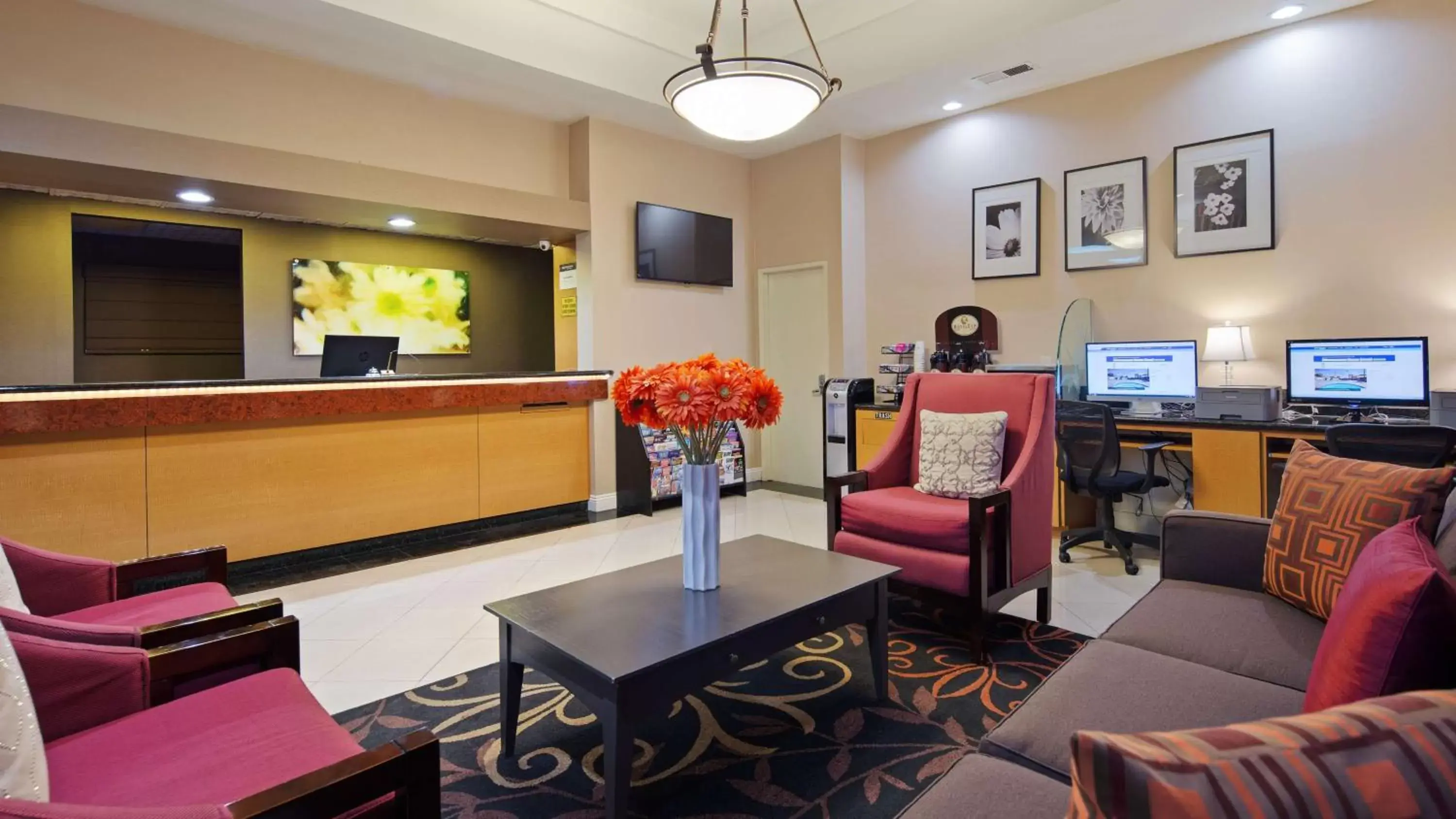 Lobby or reception, Lobby/Reception in Best Western Pasadena Inn