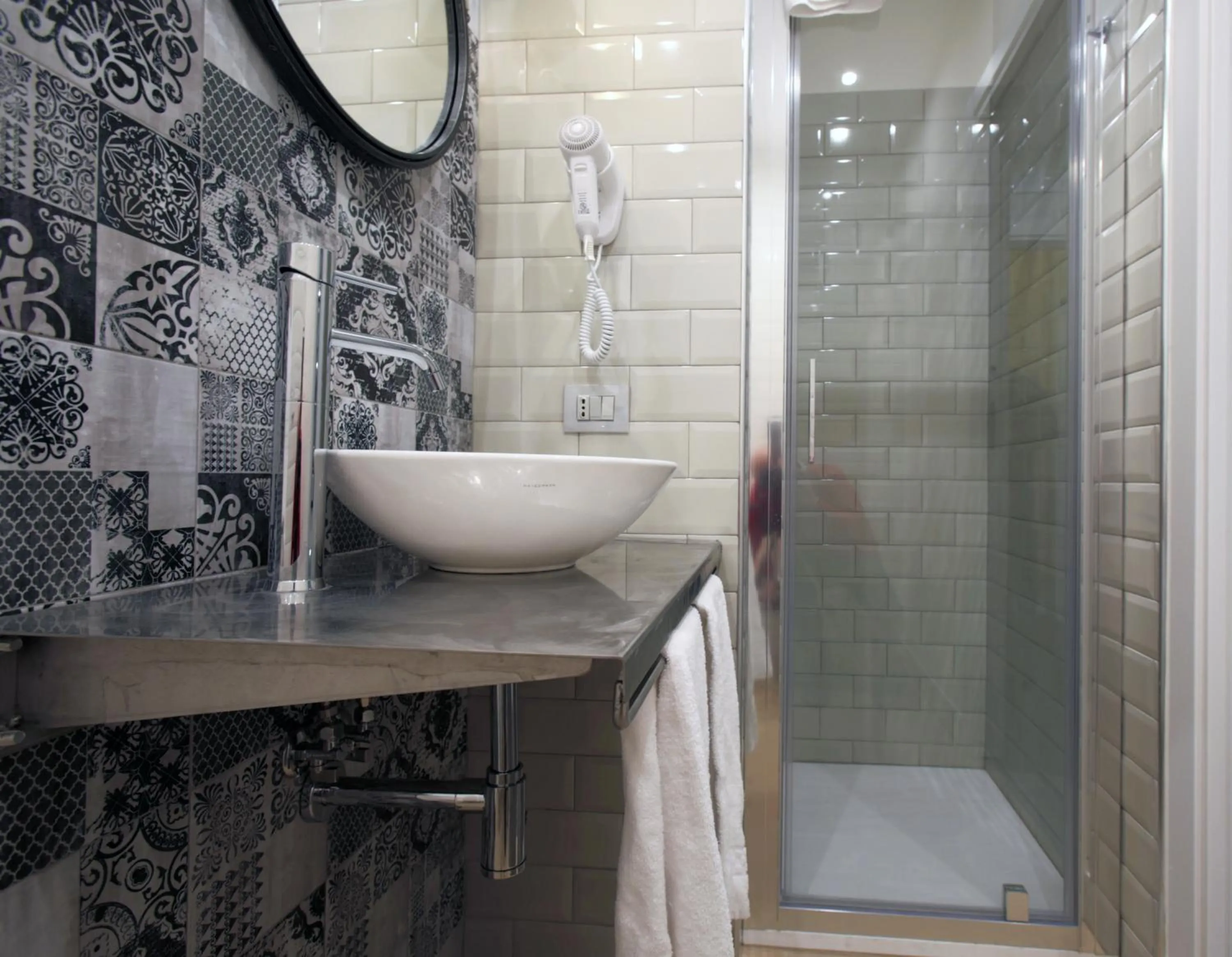 Bathroom in Trevi Contemporary Suite