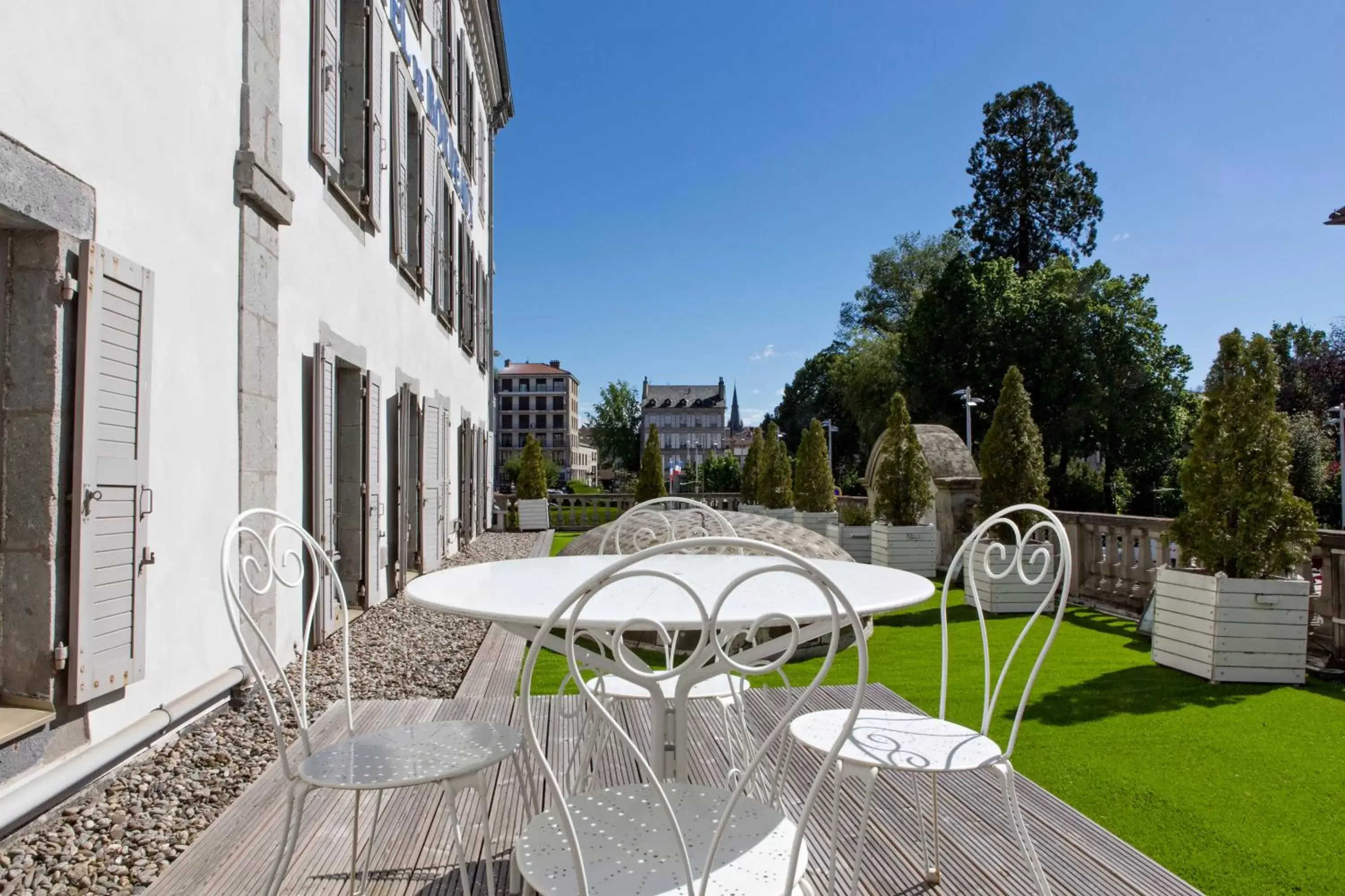 Facade/entrance in Best Western Grand Hotel de Bordeaux Facade/entrance in Best Western Grand Hotel de Bordeaux