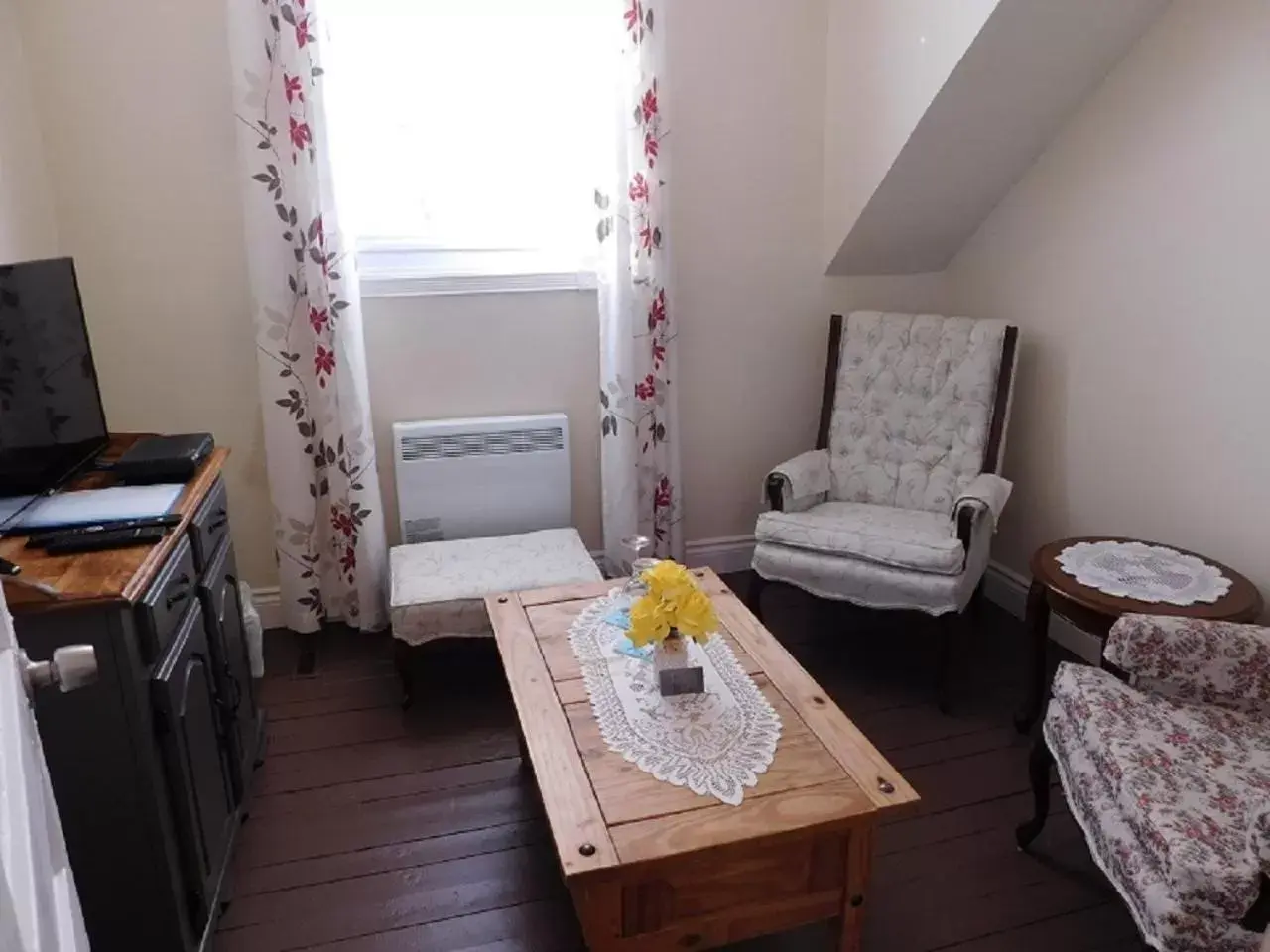 Living room, Seating Area in Au Coeur De Magog