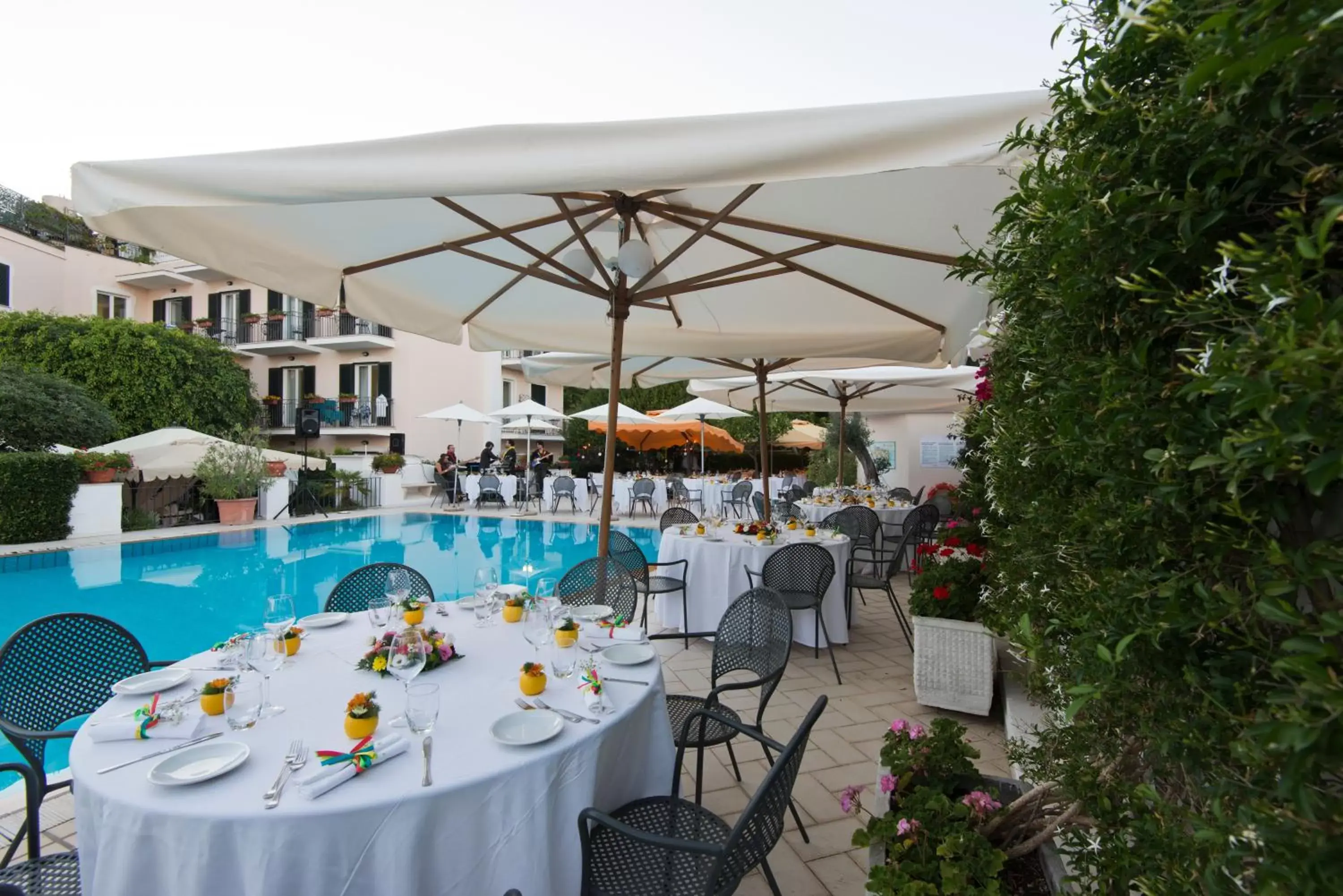 Restaurant/places to eat in Hotel Villa Durrueli Resort & Spa