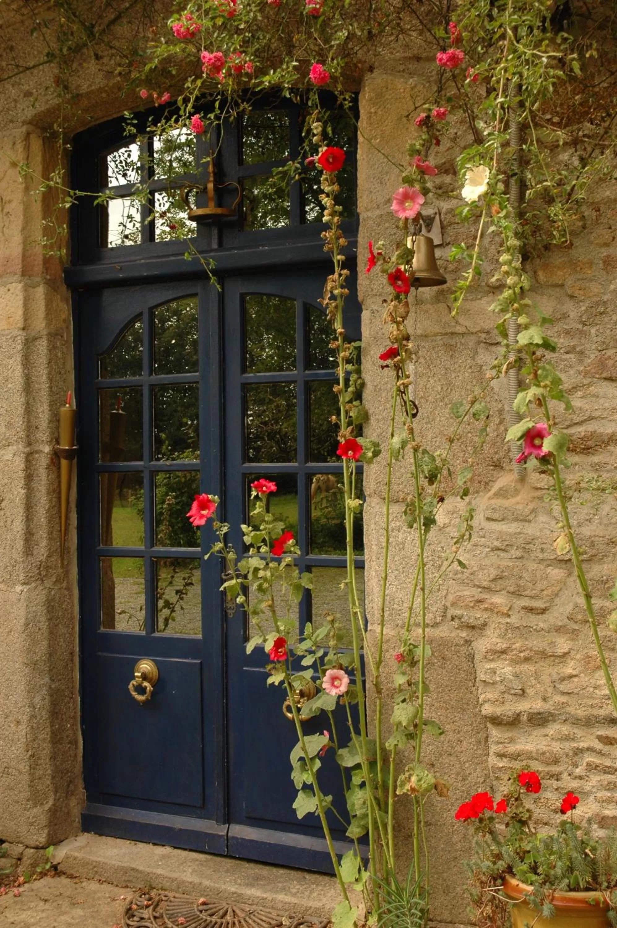 Facade/entrance in Manoir de la Peignie