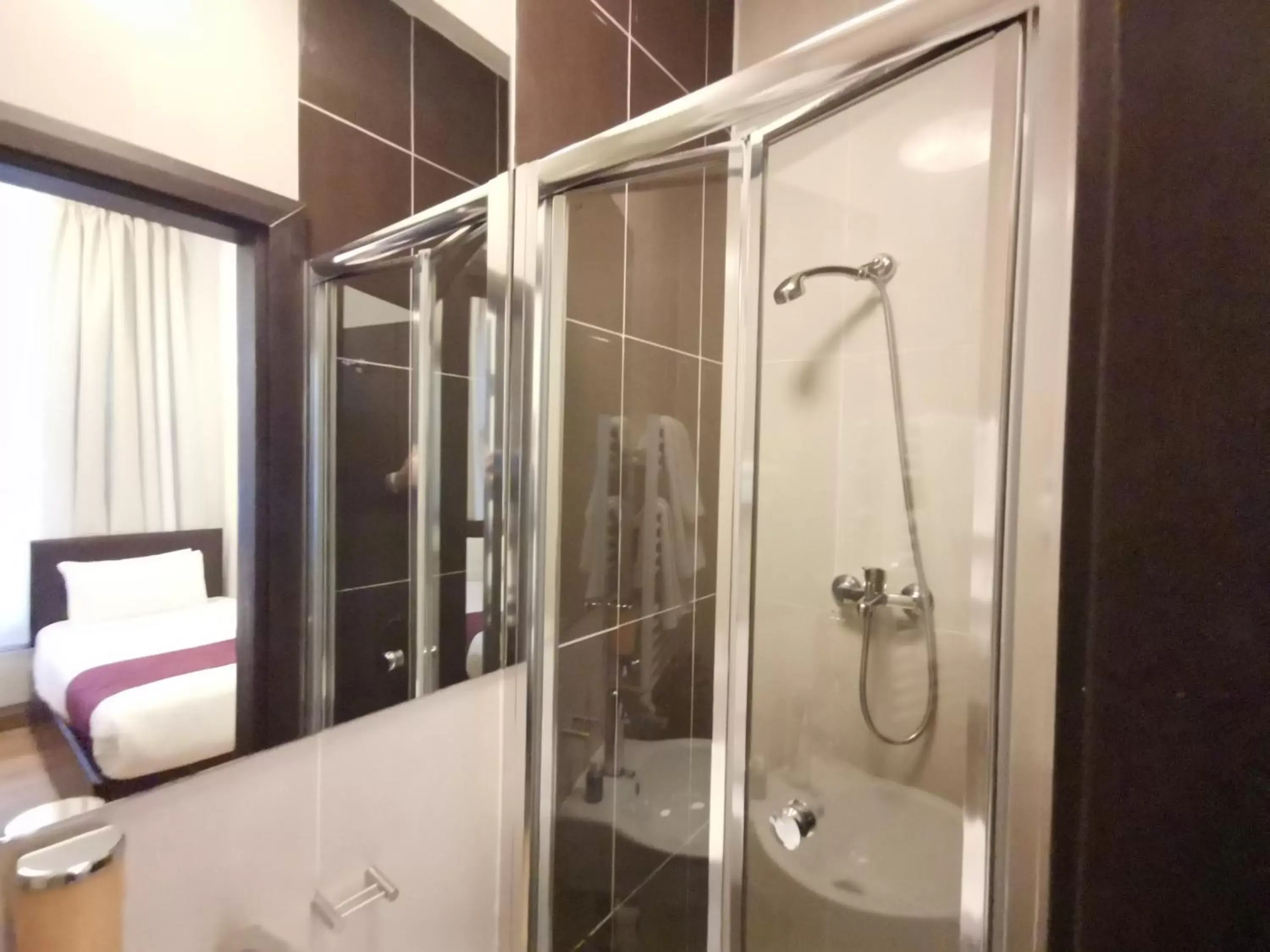 Shower, Bathroom in The Royale Chulan Hyde Park Hotel