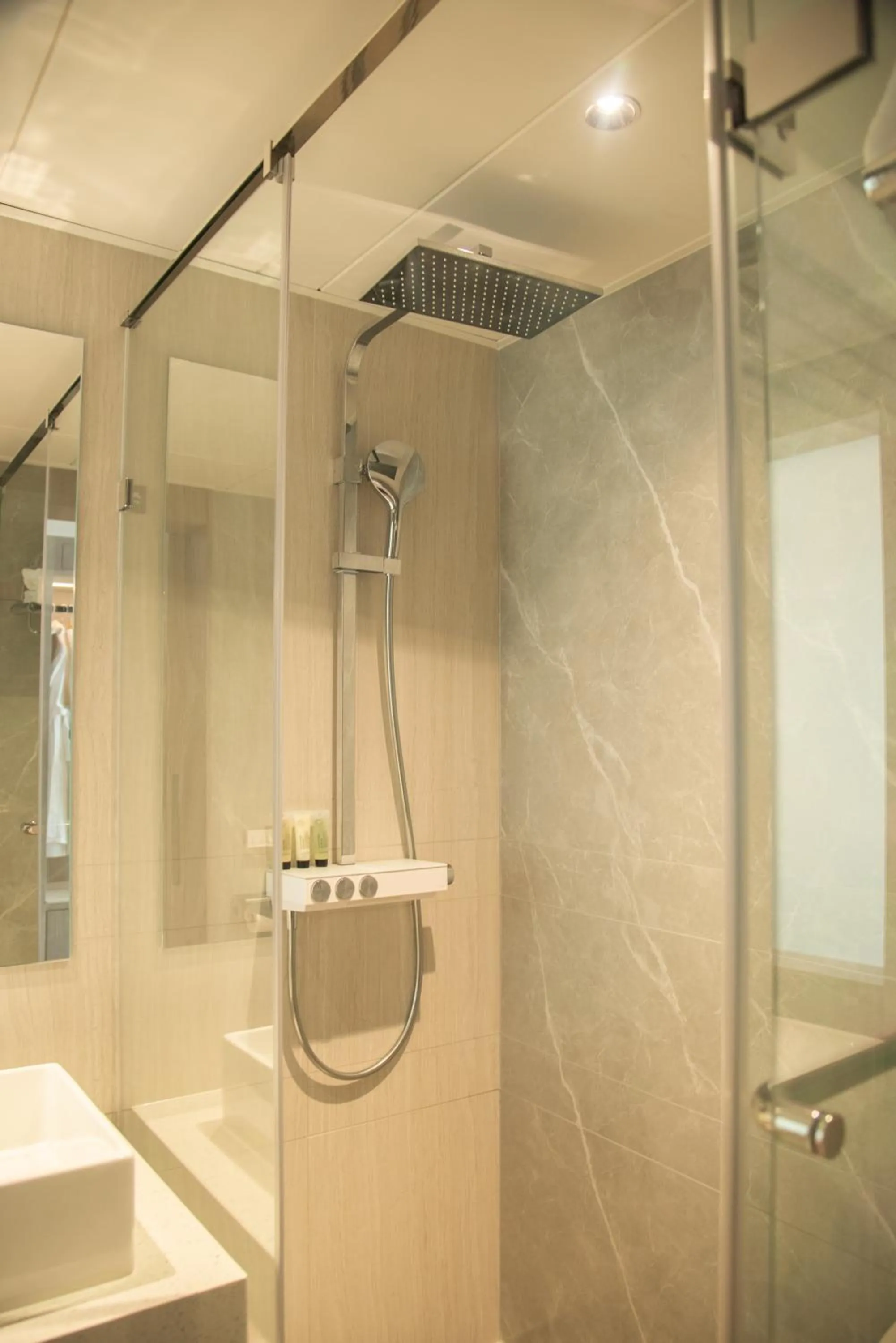 Merry Hotel Shanghai (Former Rendezvous Merry Hotel Shanghai)