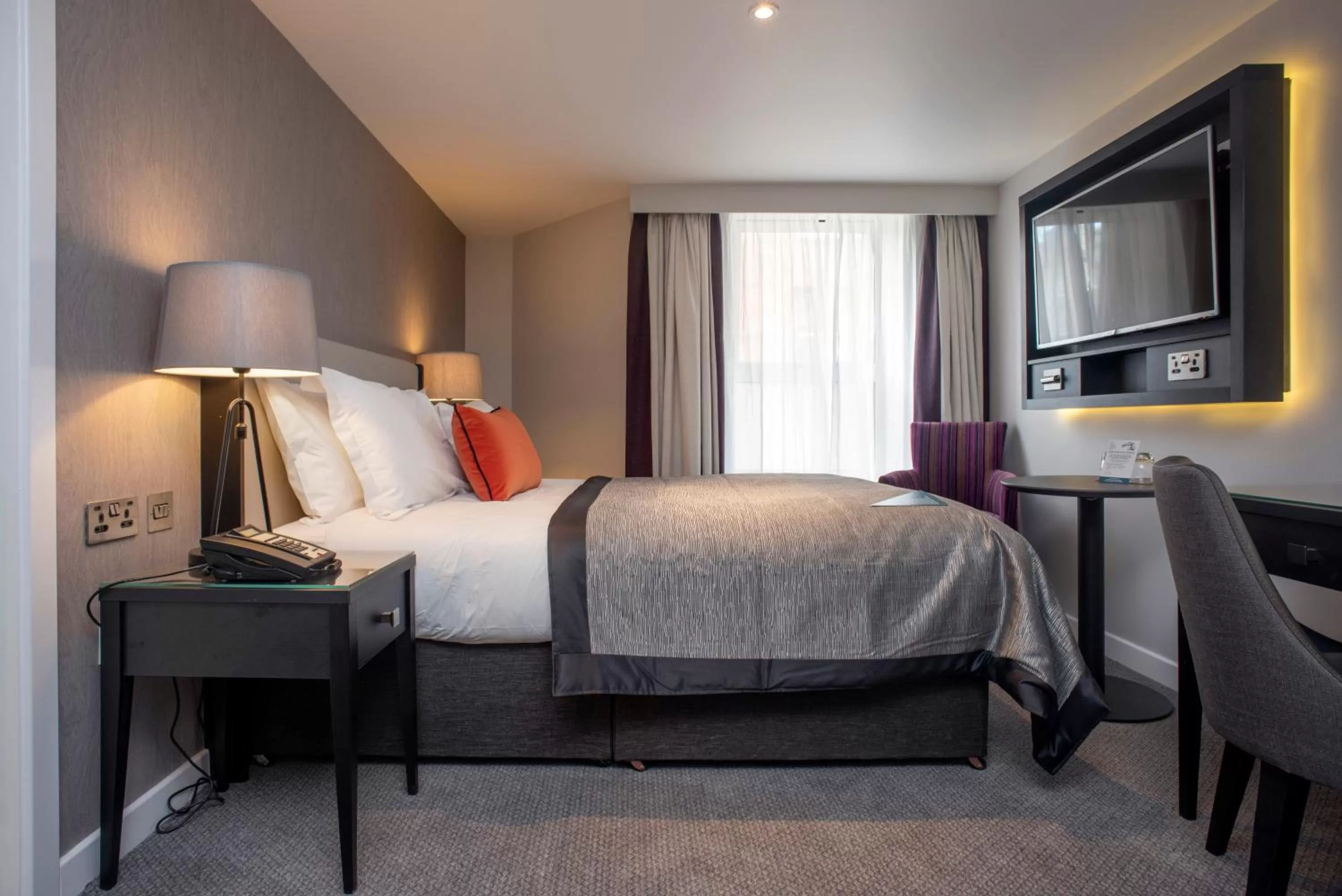 Bed in Ten Hill Place