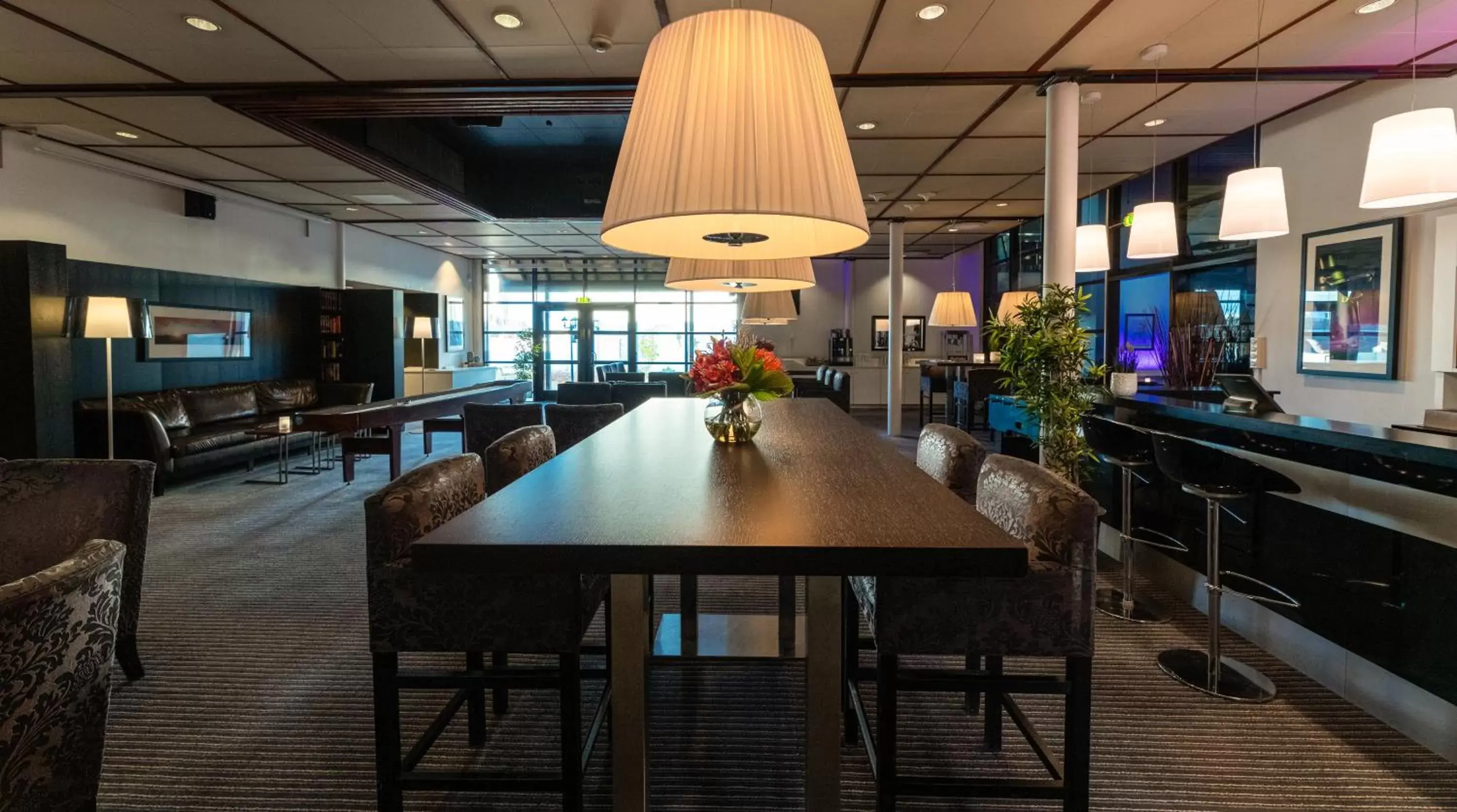 Communal lounge/ TV room in Quality Hotel Panorama