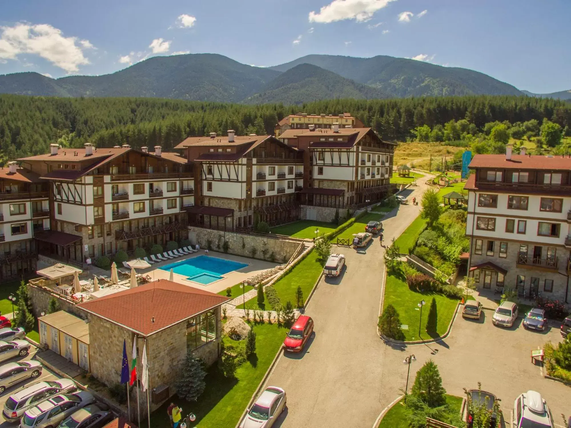 Facade/entrance, Pool View in Green Life Resort Bansko