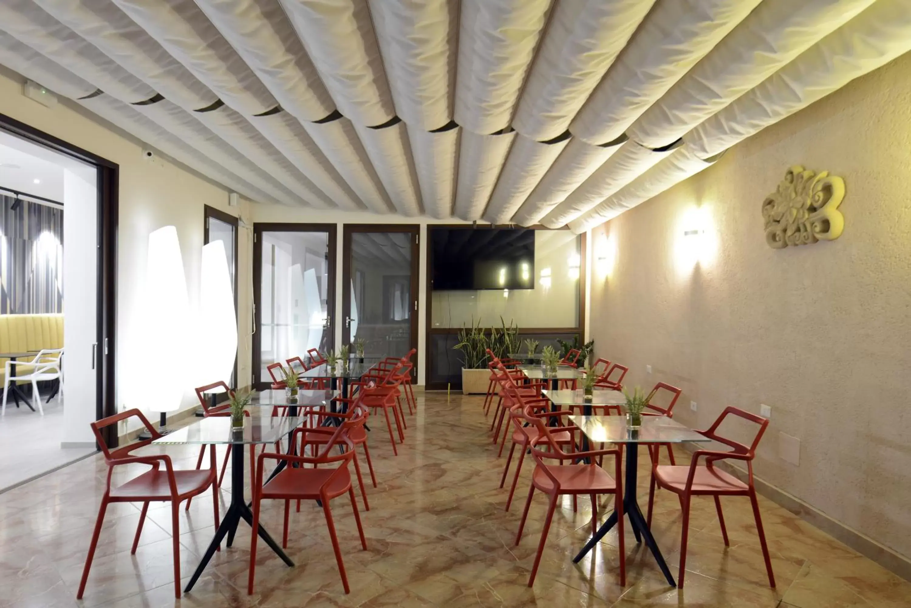 Patio, Restaurant/Places to Eat in Best Western Hotel Martello