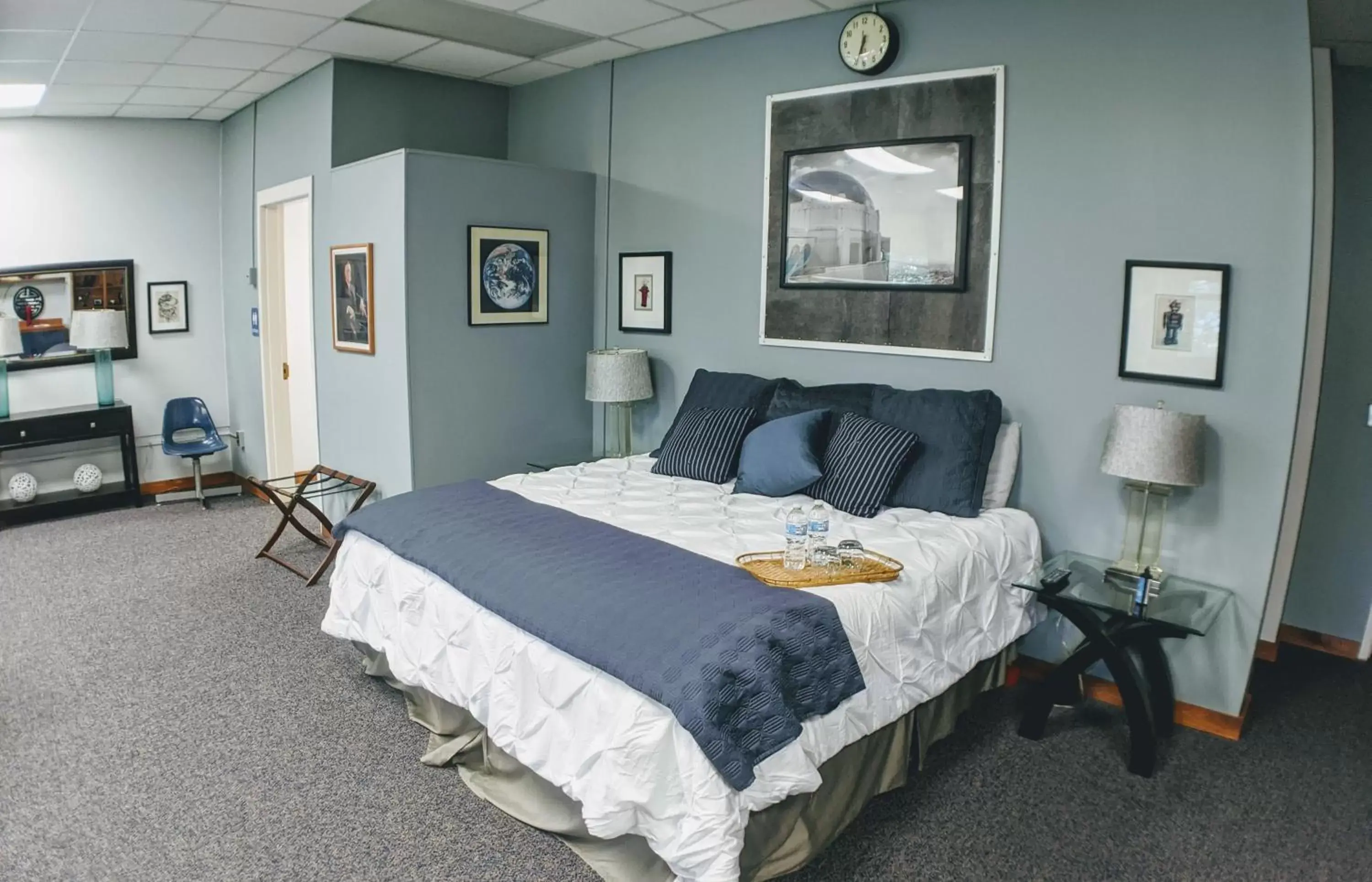 Bed in Sherman Inn Bed in Sherman Inn