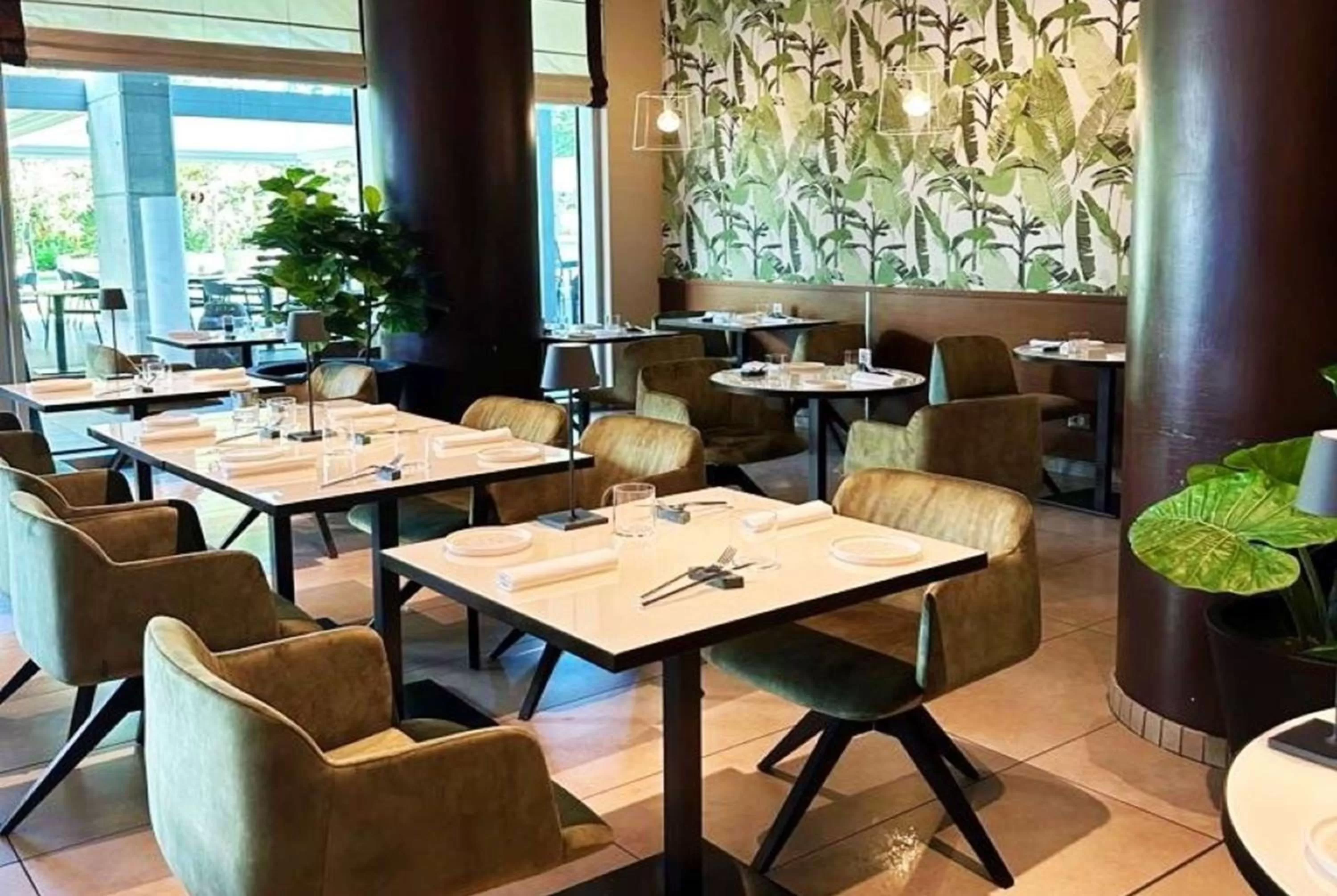 Restaurant/places to eat in Ramada Plaza by Wyndham Milano