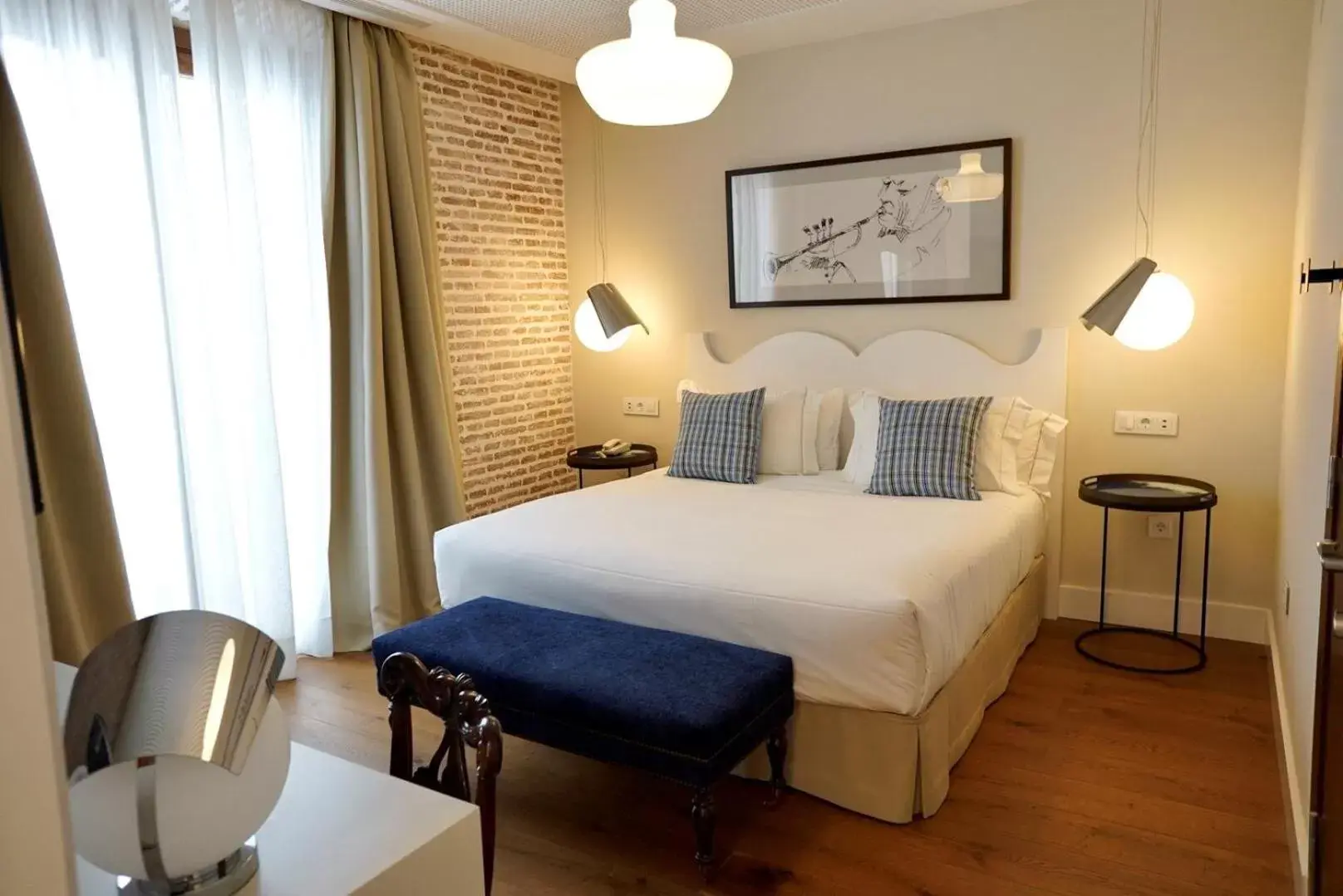 Bed in Hotel Amadeus Sevilla