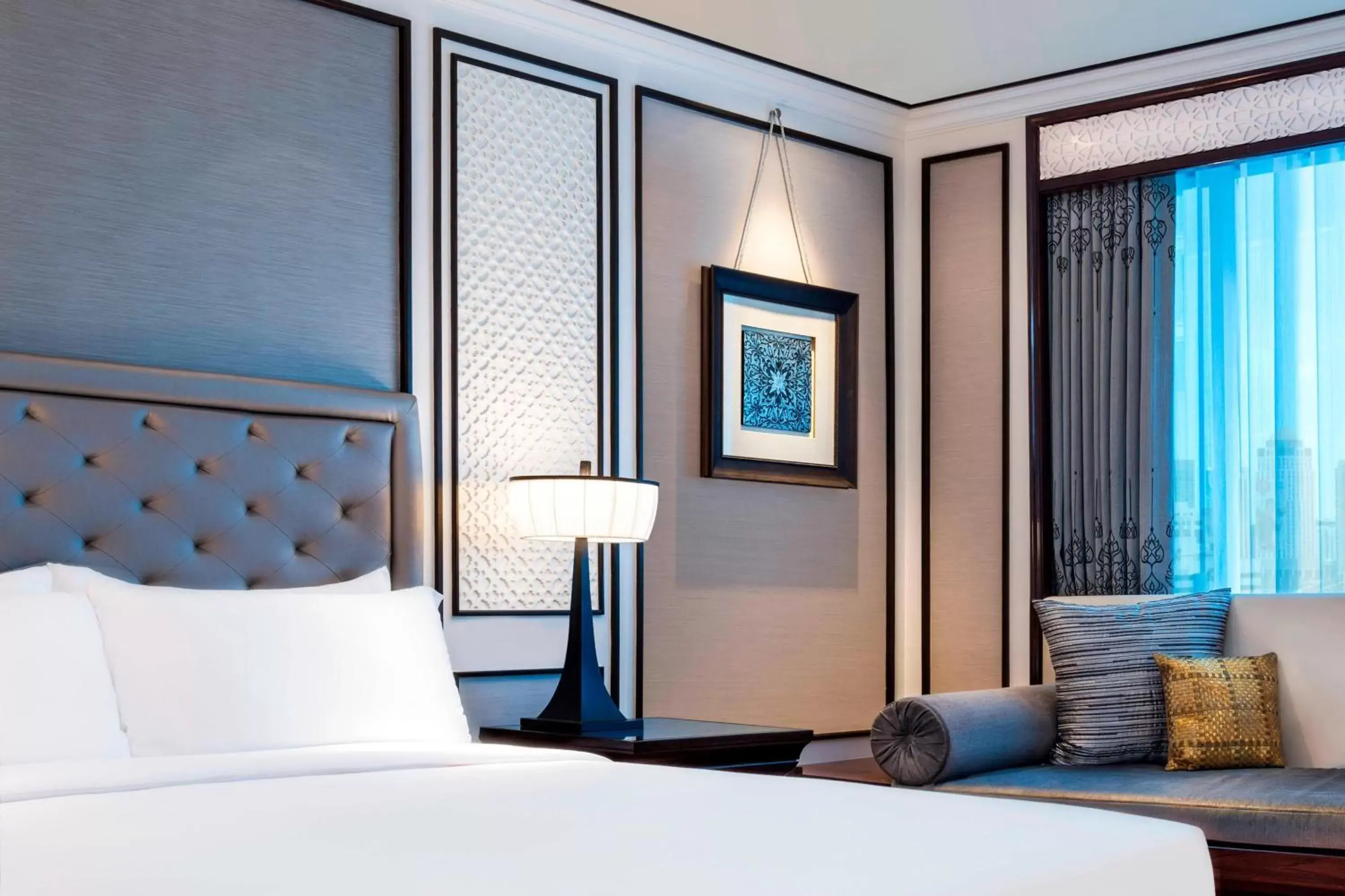 Photo of the whole room, Bed in The Athenee Hotel, a Luxury Collection Hotel, Bangkok
