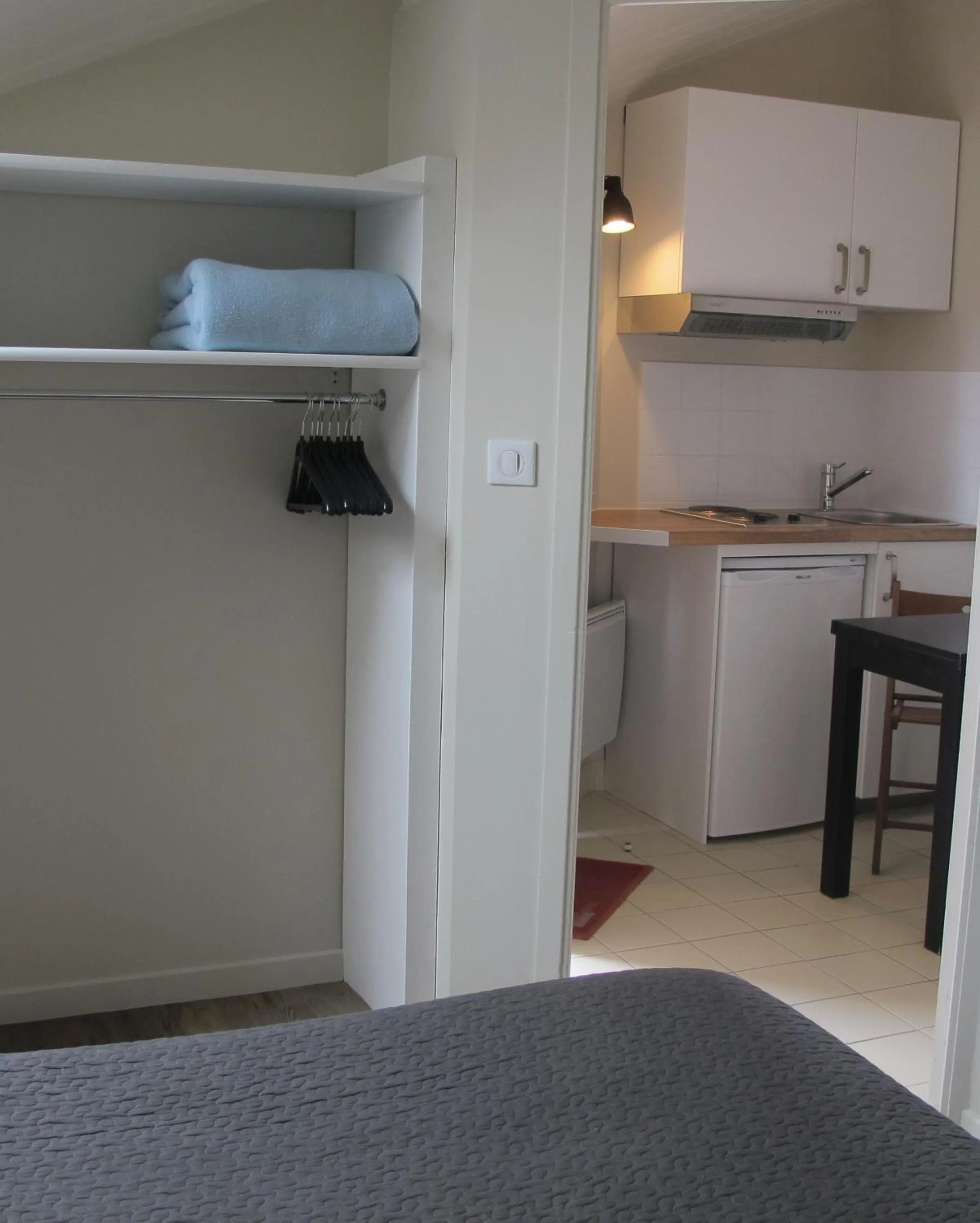 Studio with Kitchen - 2 People in Hotel Nuit Et Jour - La Maison de Lucile
