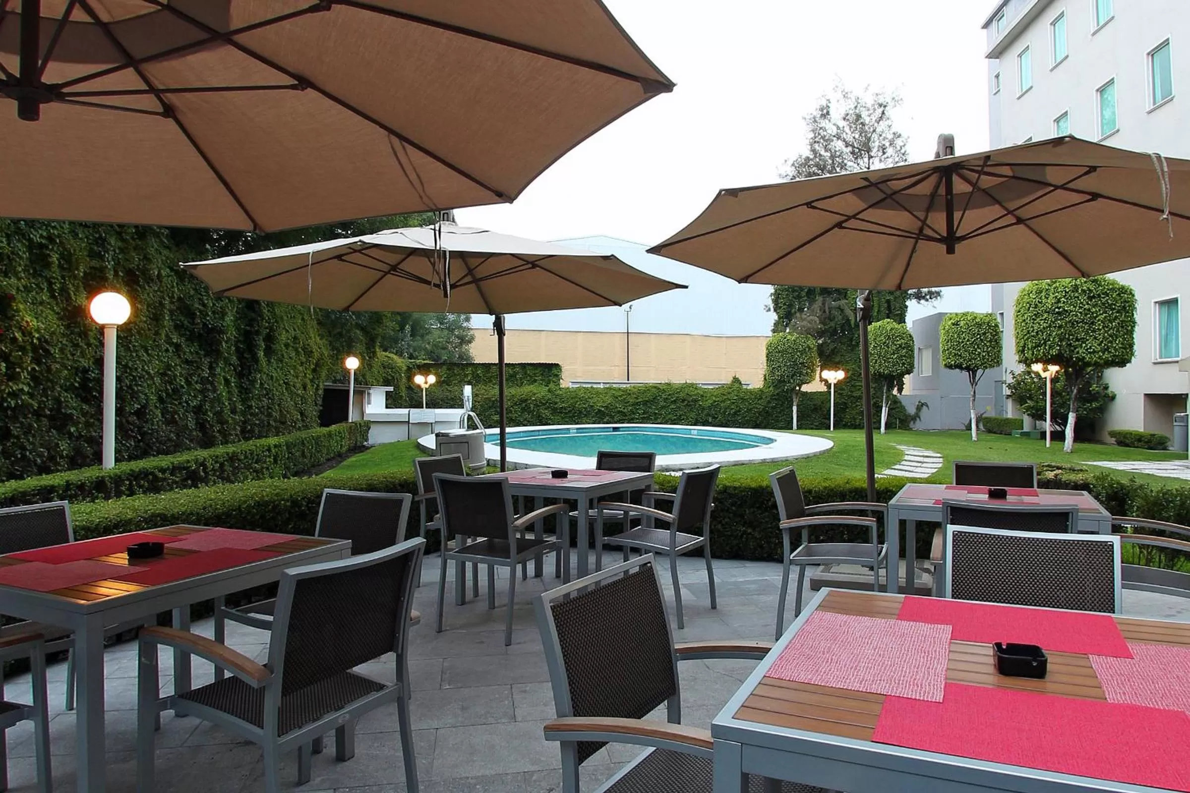 Swimming pool in Fiesta Inn Perinorte