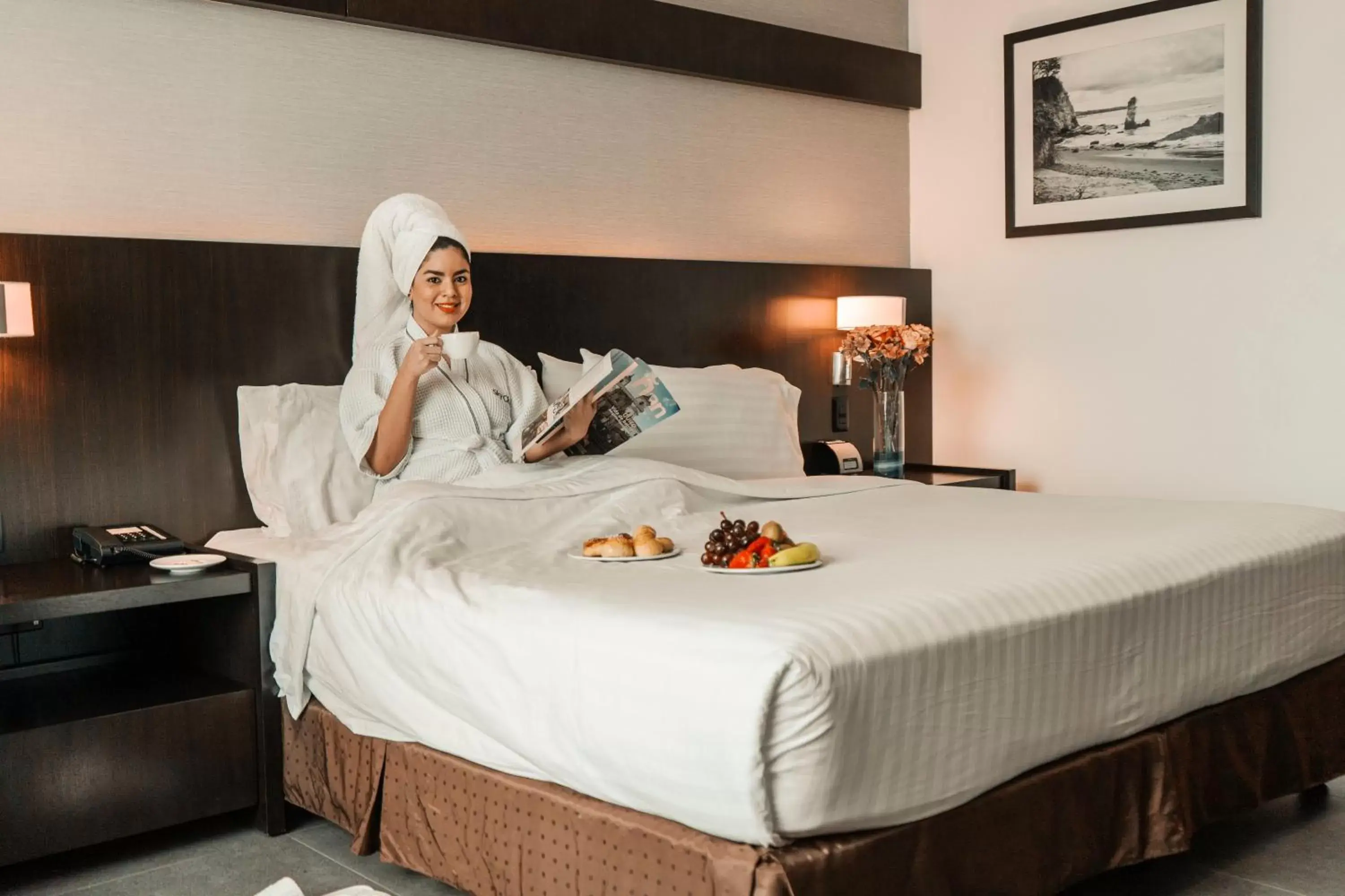 Standard King Room in Holiday Inn Guayaquil Airport by IHG Standard King Room in Holiday Inn Guayaquil Airport by IHG