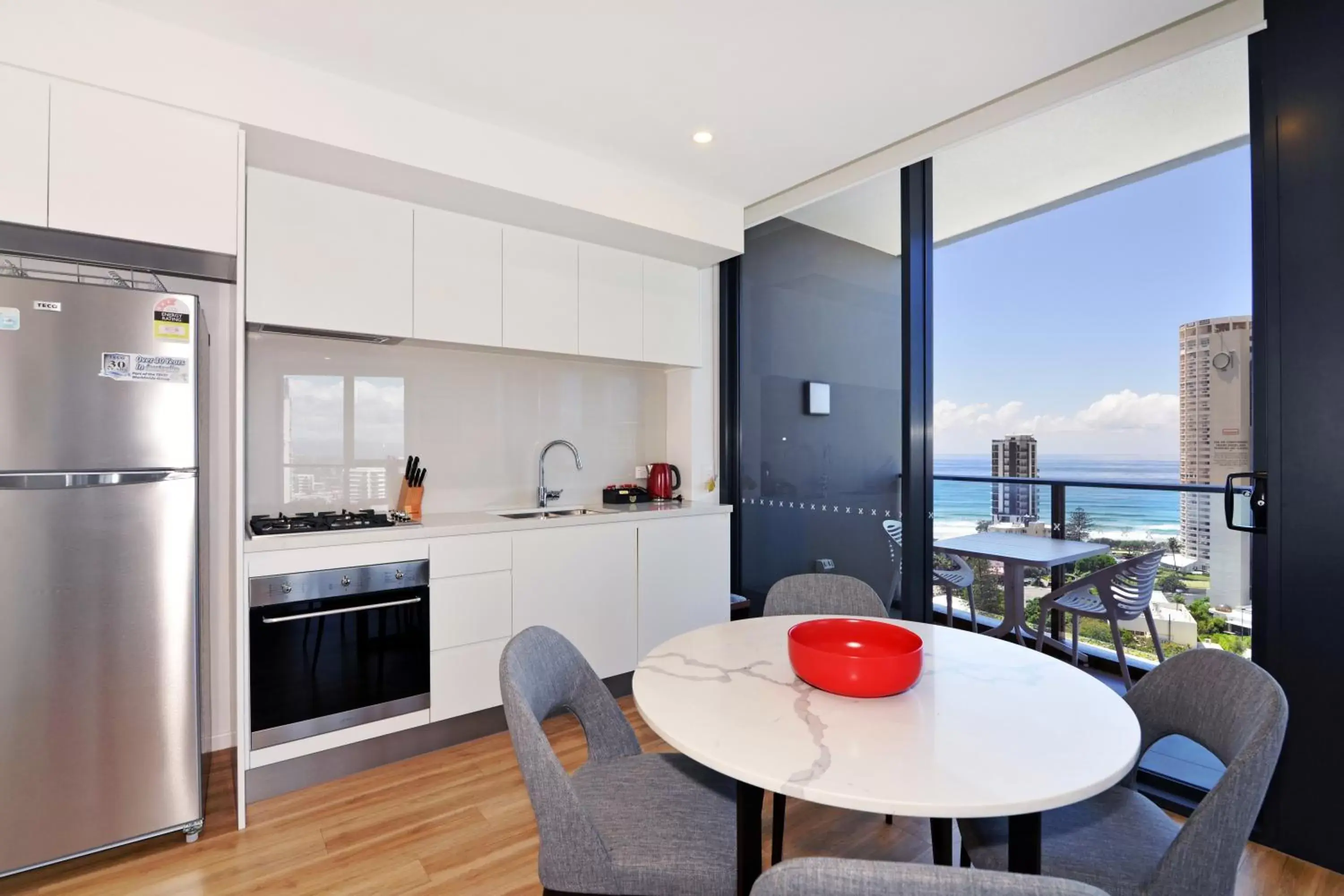 Kitchen or kitchenette, Kitchen/Kitchenette in Ruby Gold Coast by CLLIX