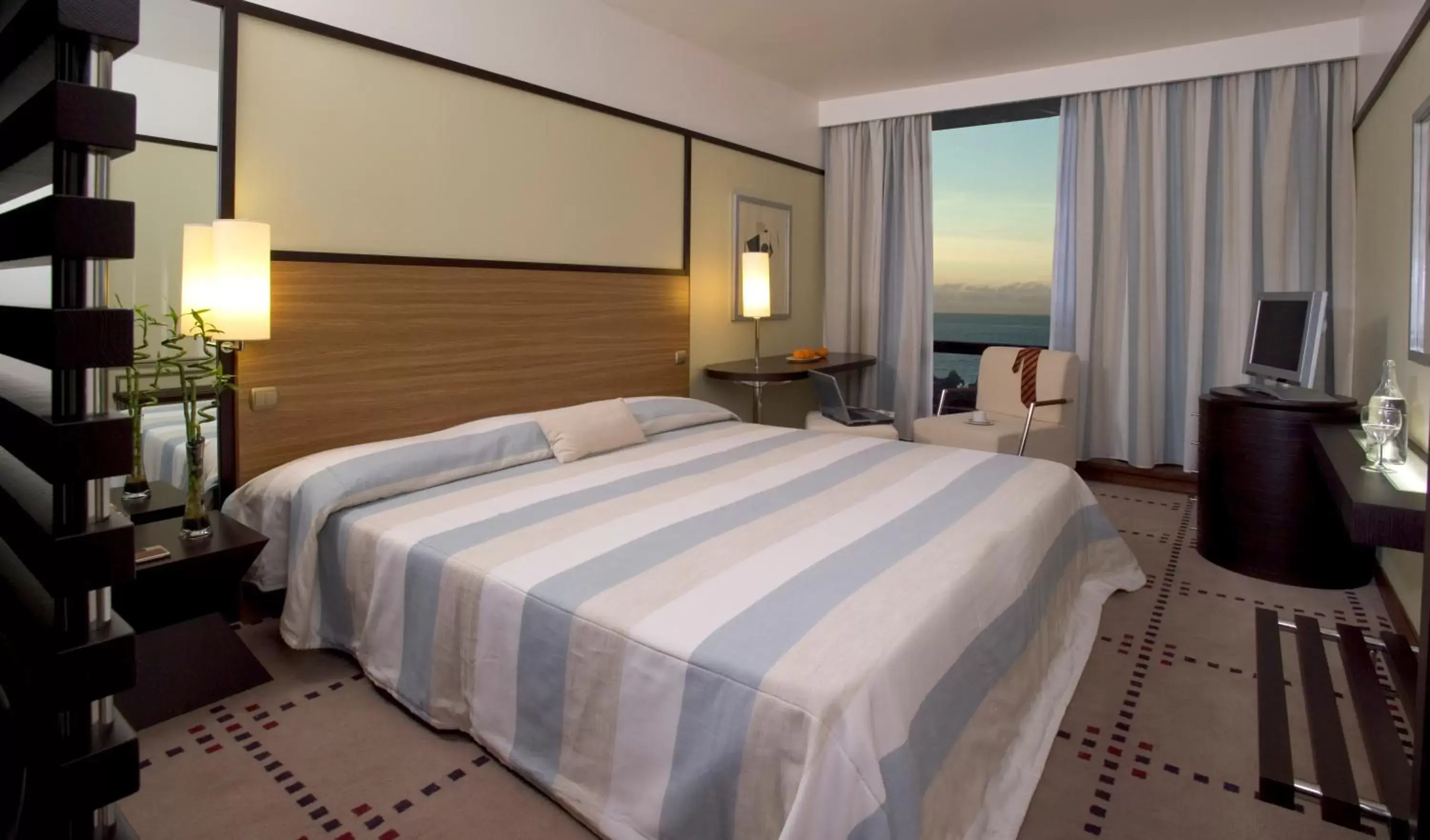 Photo of the whole room, Bed in Pestana Casino Park Hotel & Casino