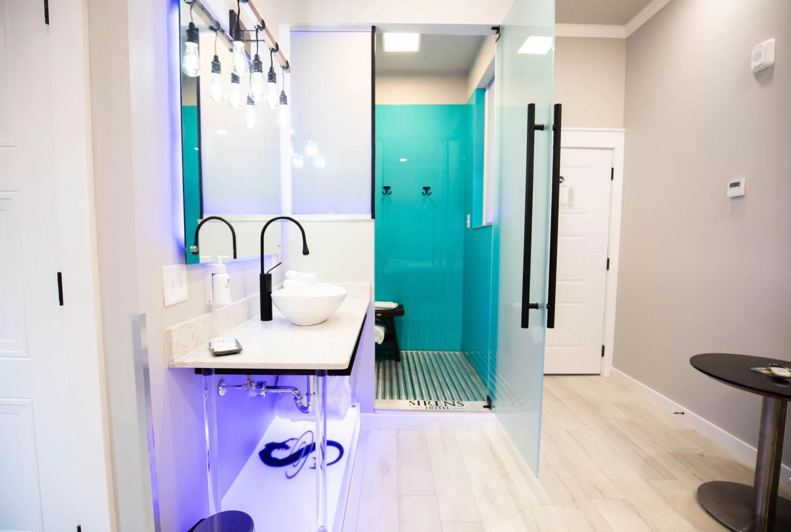 River Sirens Hotel-Contactless Check in Hotel