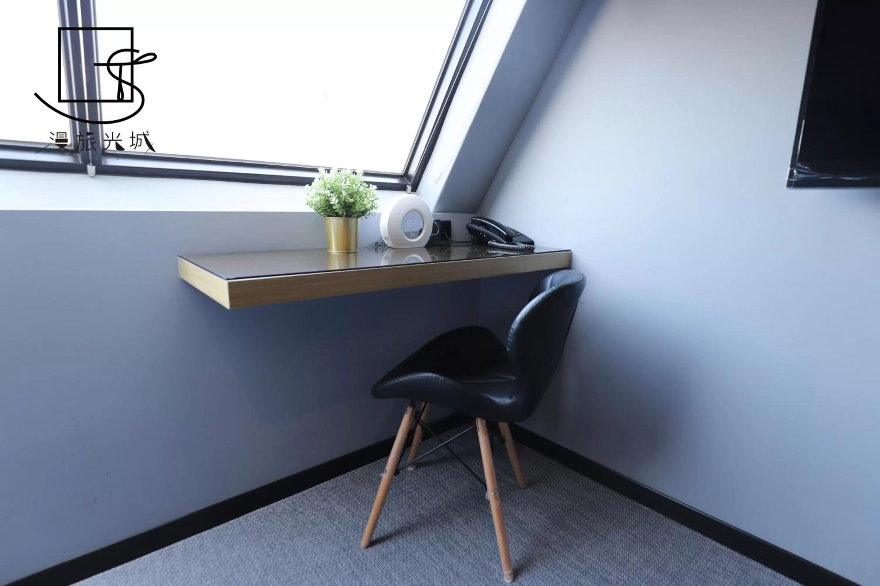 Decorative detail in Slow Town Hotel-Glowing