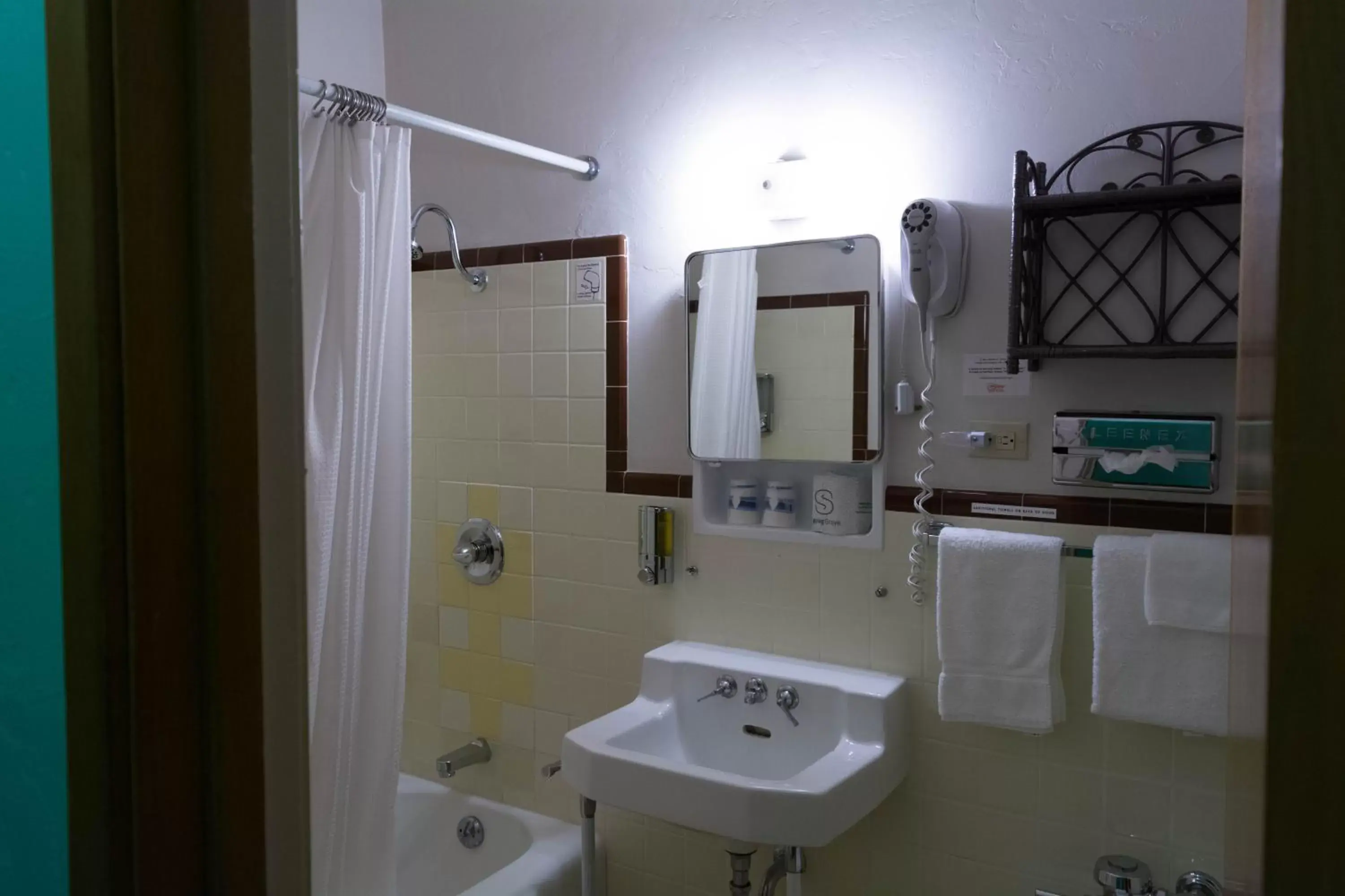 Holiday Music Motel Holiday Music Motel