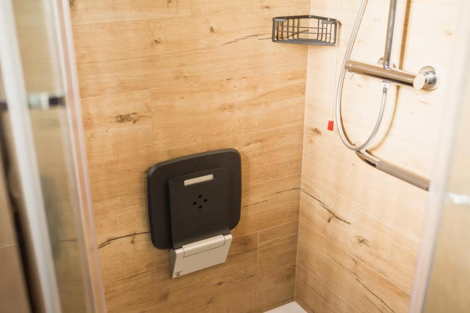 Shower in Corte Mira