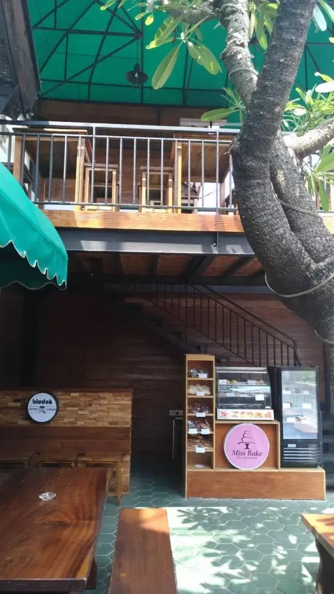 Property building in Bladok Hotel & Restaurant Property building in Bladok Hotel & Restaurant