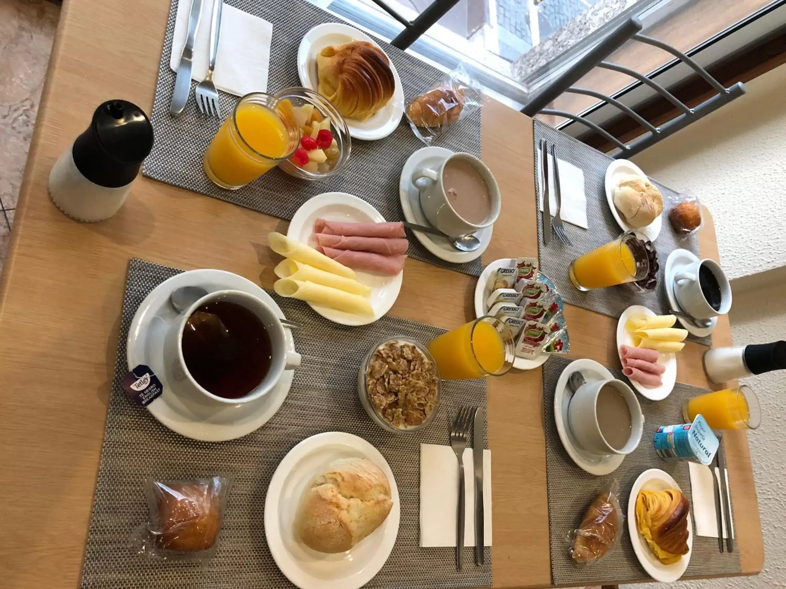 Food and drinks, Breakfast in Hotel Girassol
