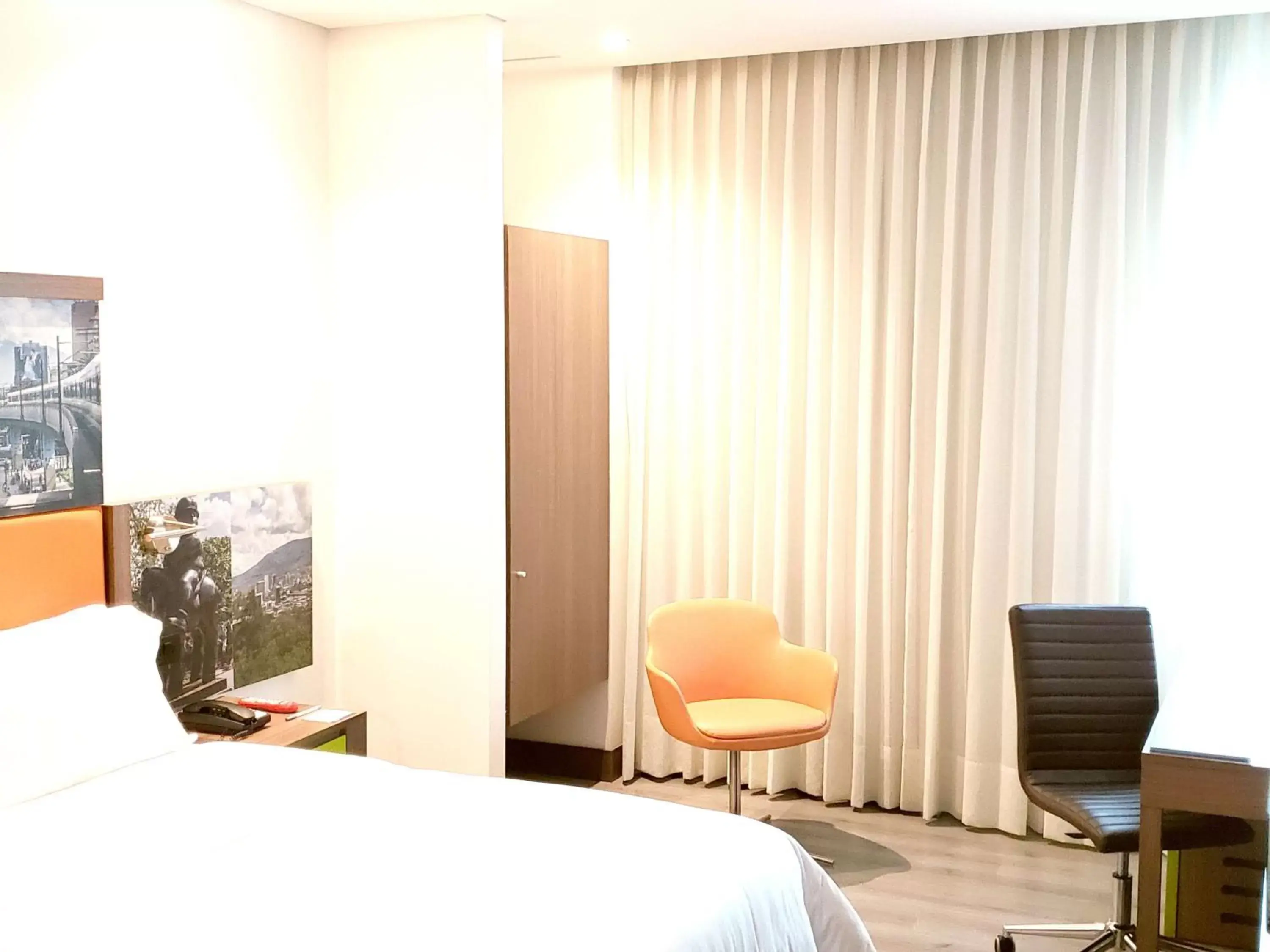 Bedroom, Bed in Hampton By Hilton Bucaramanga