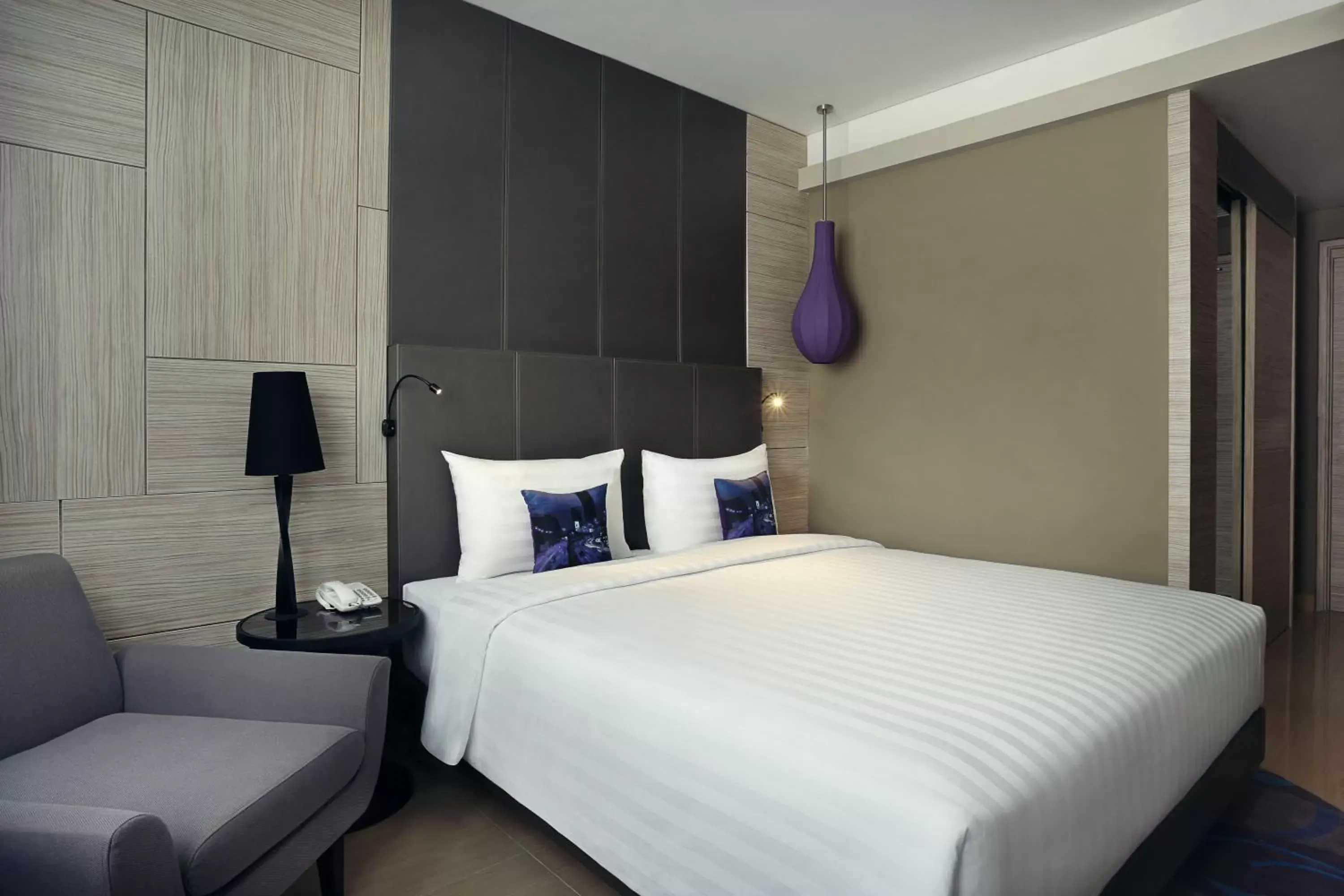 Bedroom, Bed in Mercure Jakarta Sabang