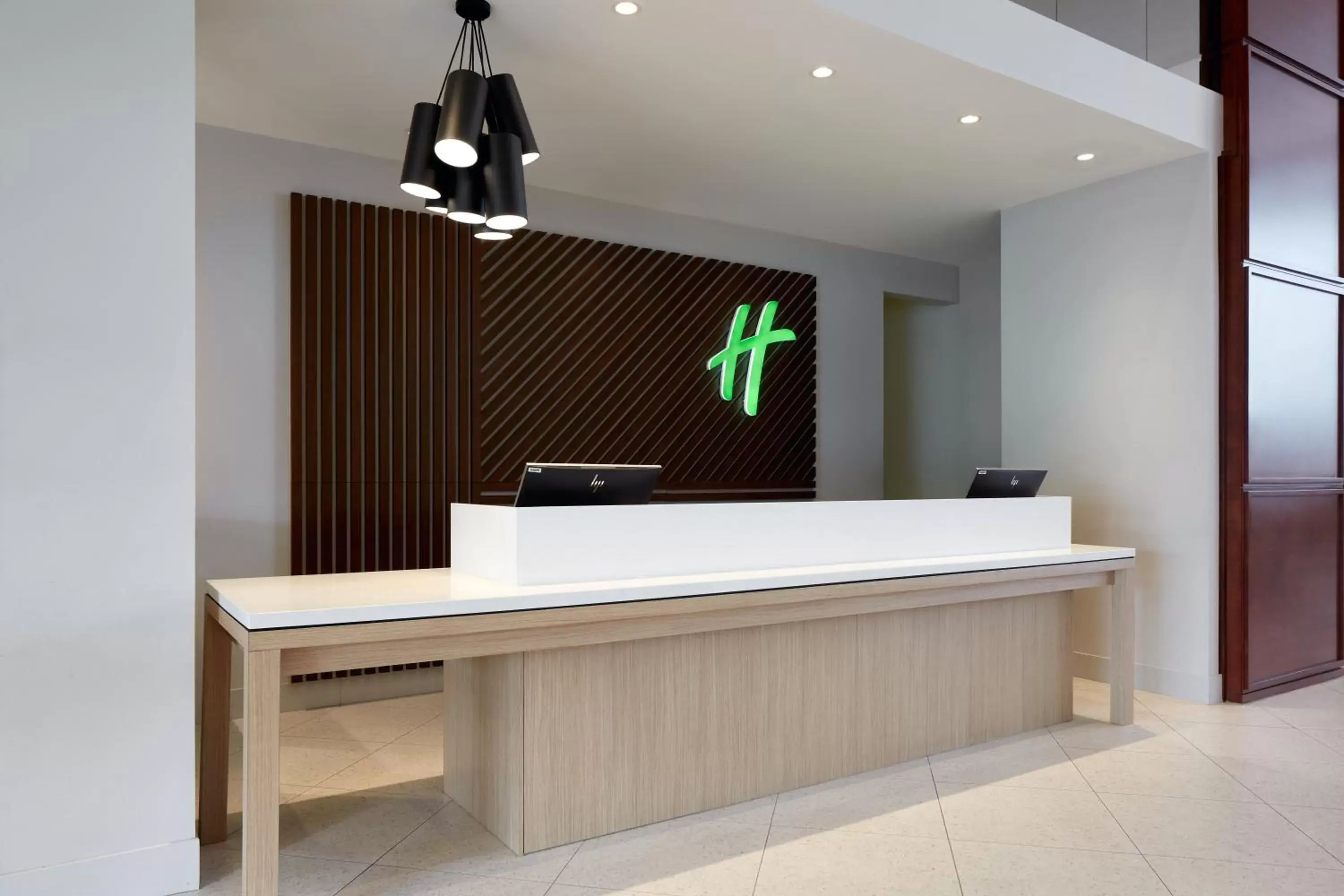 Lobby or reception, Lobby/Reception in Holiday Inn & Suites Montreal Airport