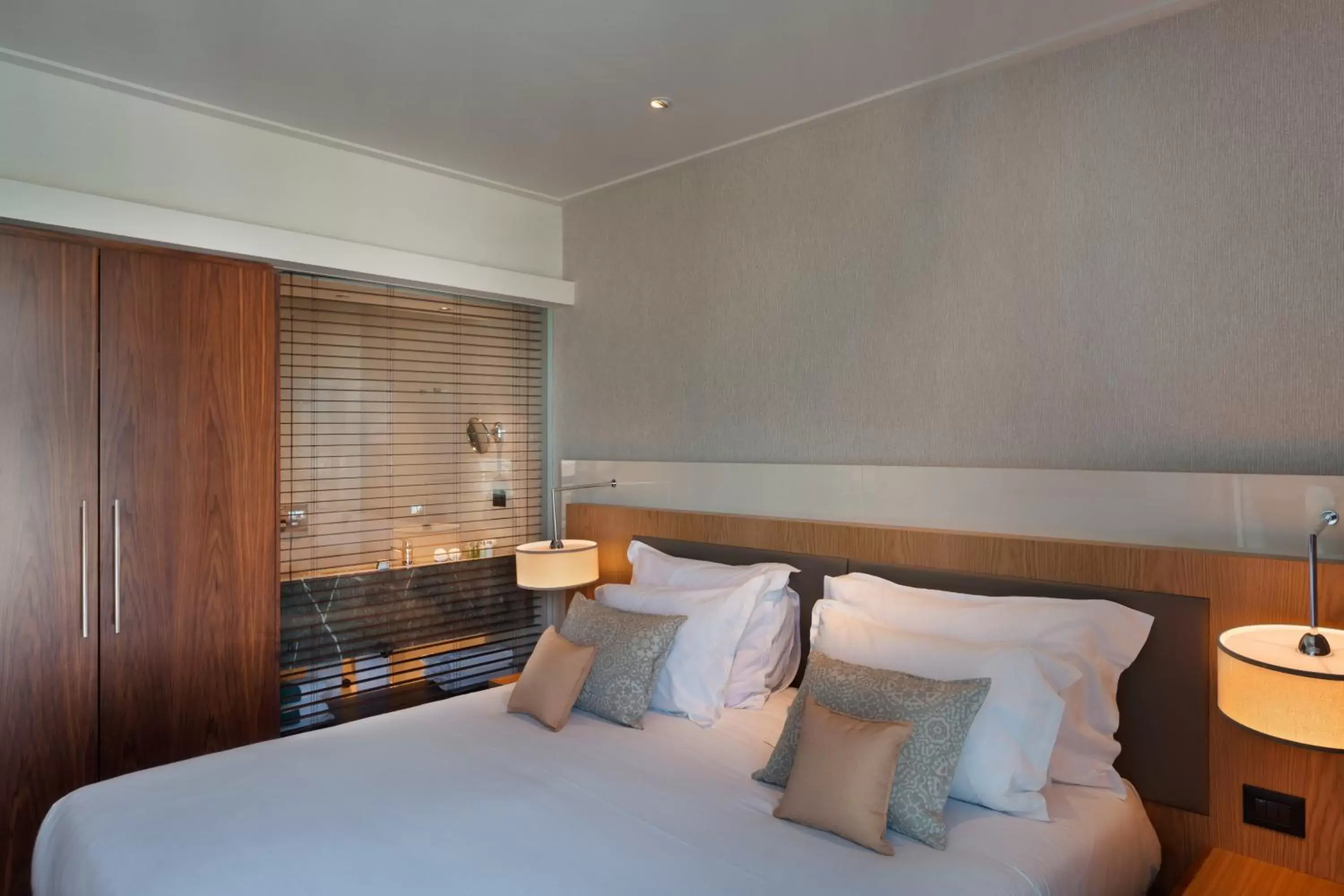 Photo of the whole room, Bed in Sea Tower by Isrotel Design Photo of the whole room, Bed in Sea Tower by Isrotel Design