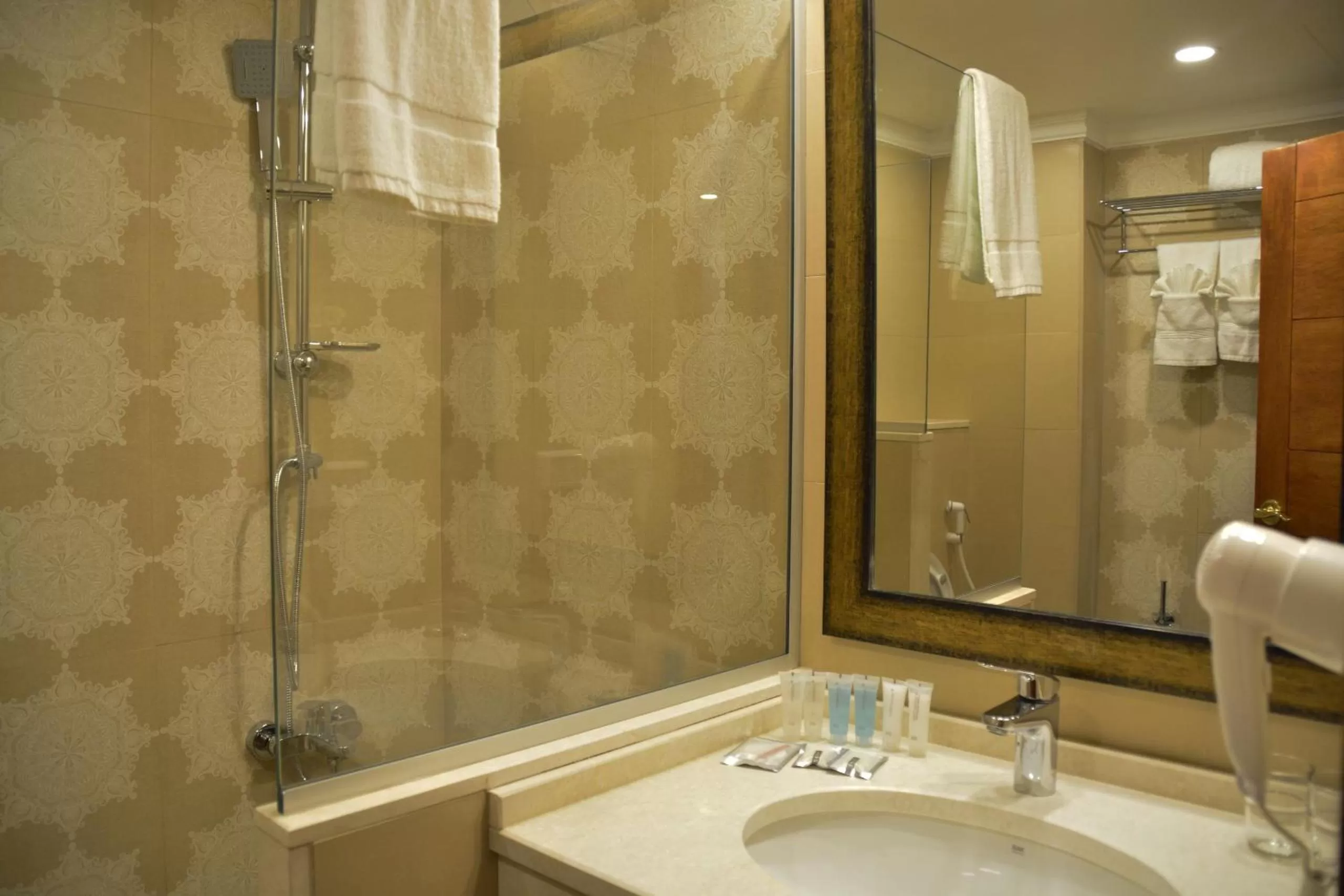 Bathroom in Guest House Hotel Amman by FHM