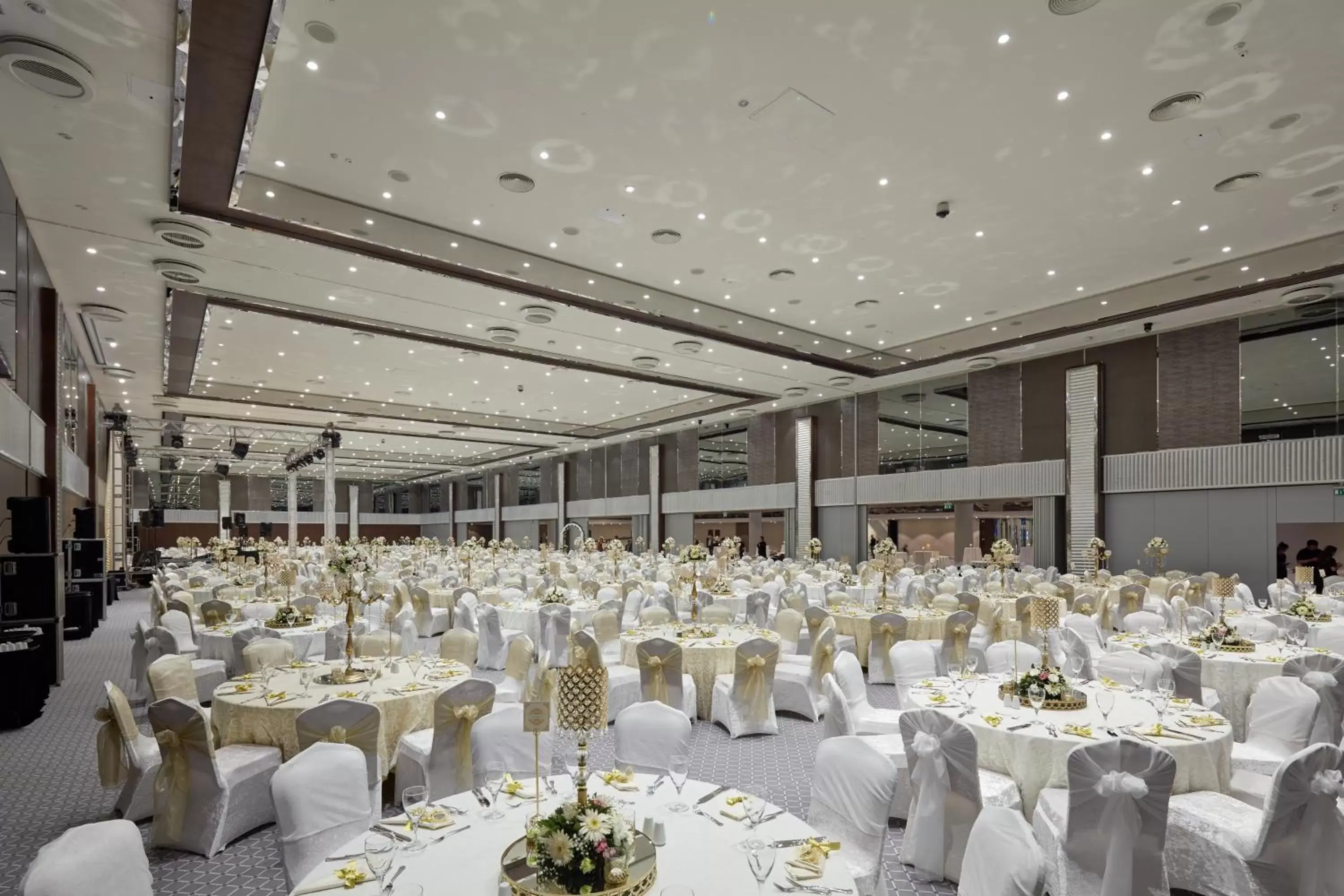Banquet/Function facilities, Banquet Facilities in Pullman Istanbul Hotel & Convention Center