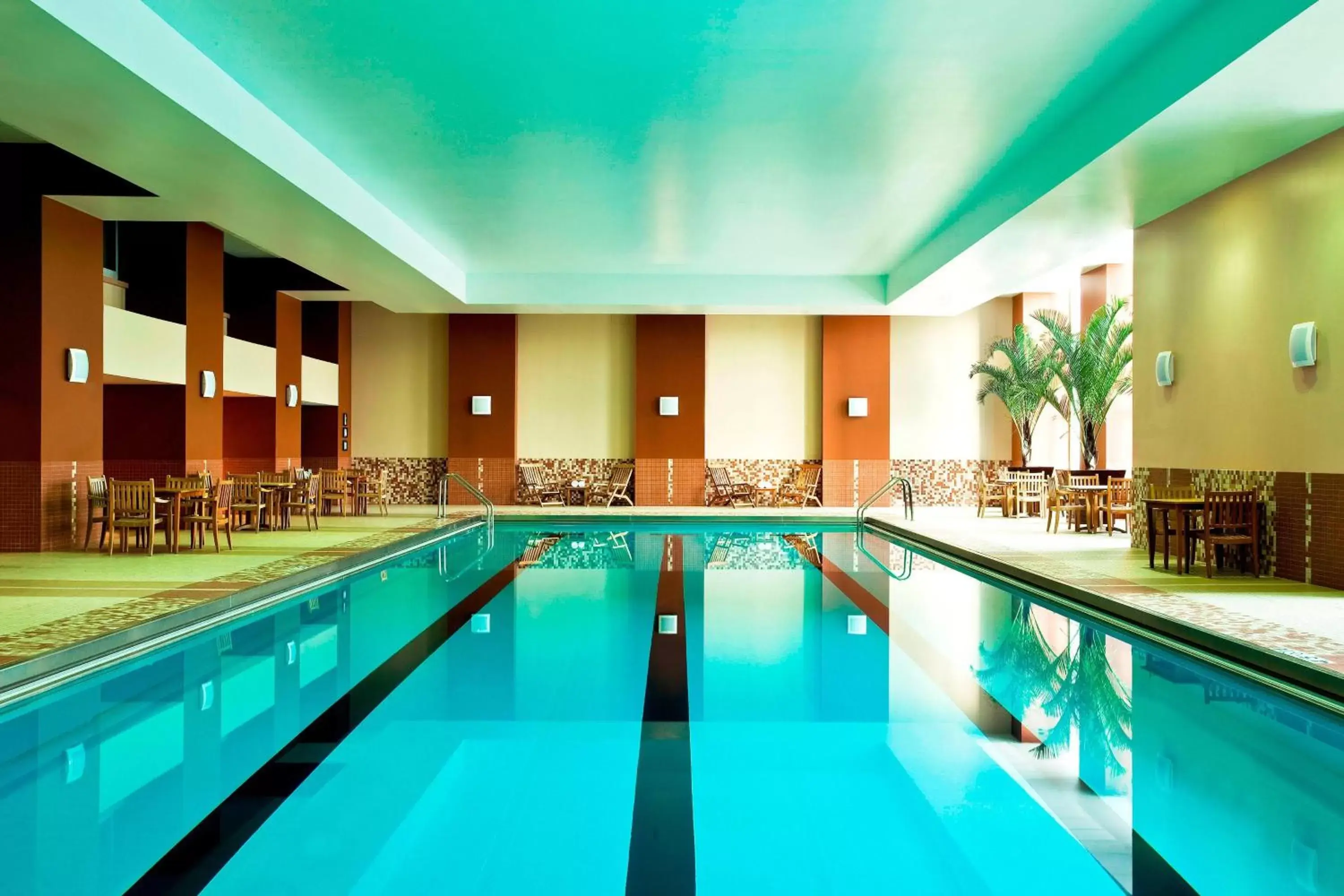 Swimming Pool in The Westin Chicago Lombard