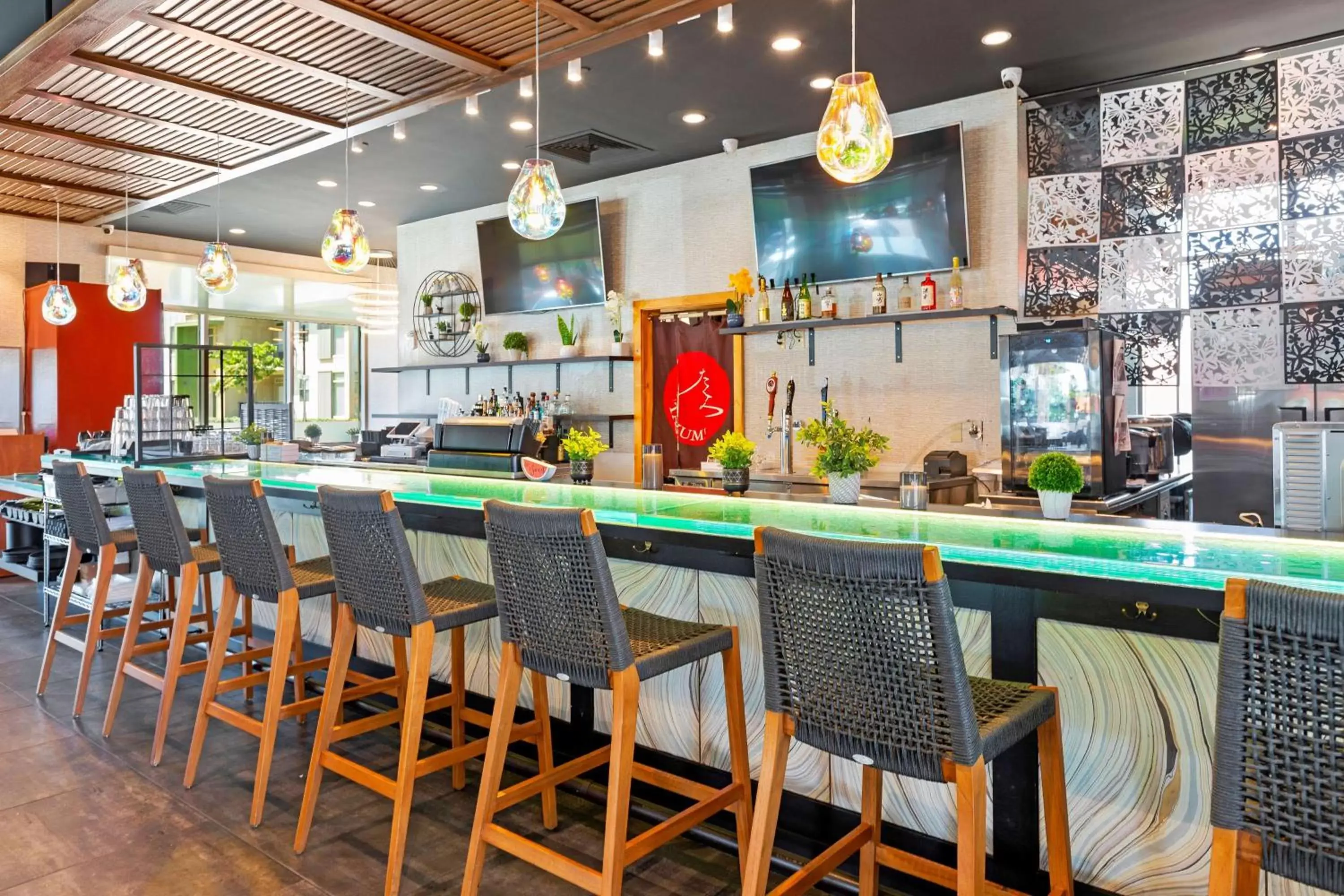Lounge or bar, Lounge/Bar in Embassy Suites By Hilton Oahu Kapolei - FREE Breakfast