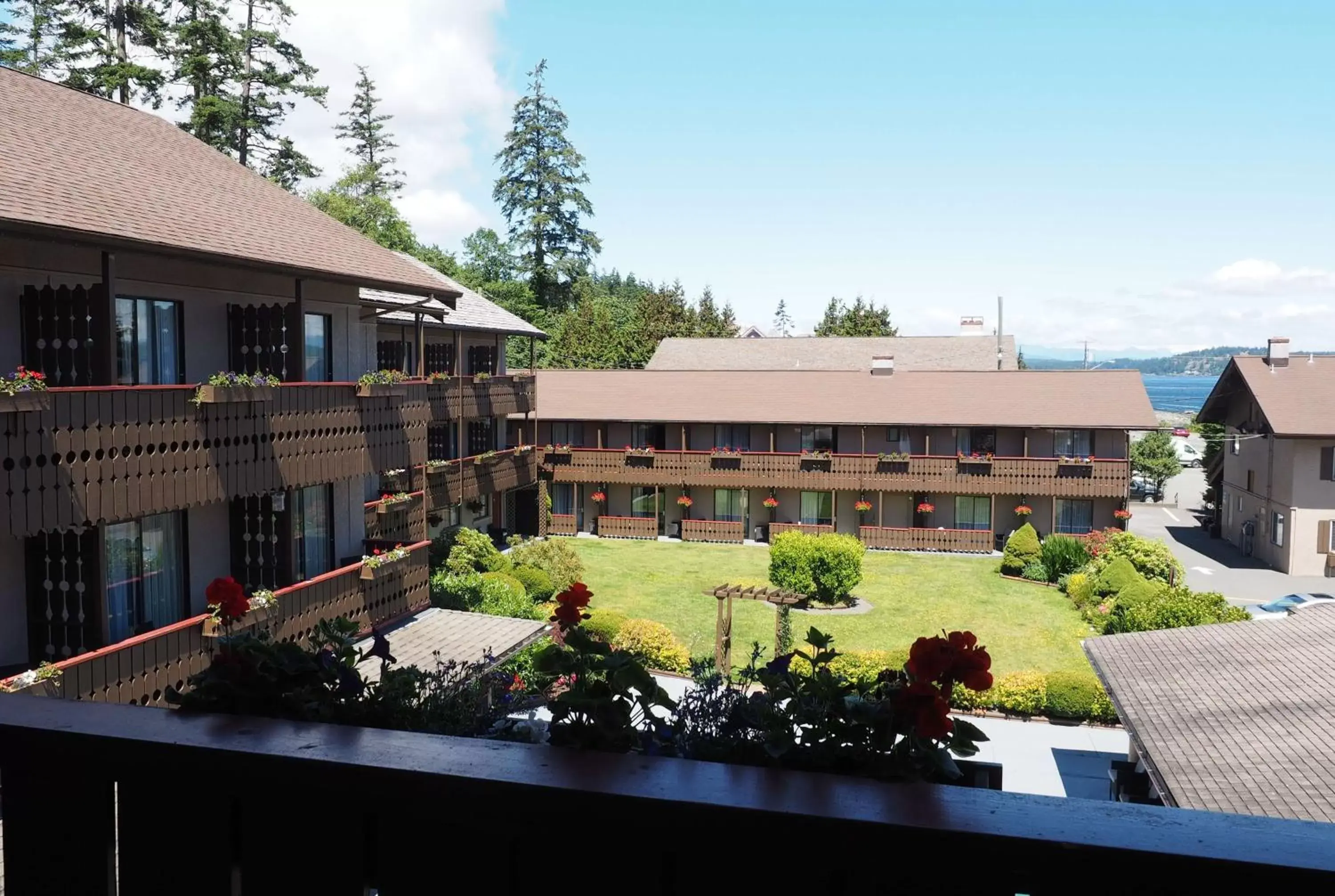 Property building, Pool View in Ramada by Wyndham Campbell River