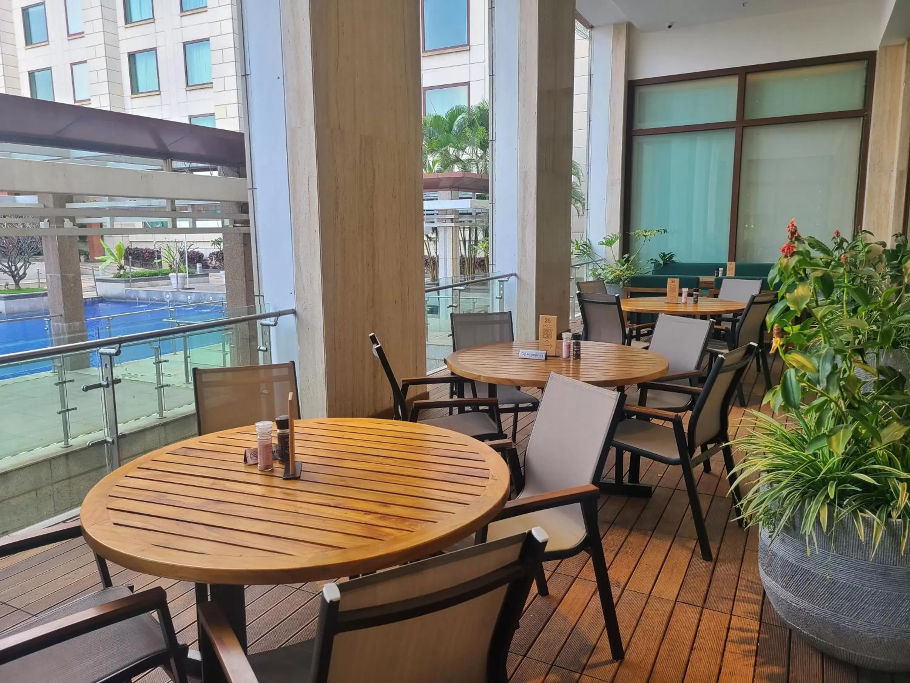 Restaurant/places to eat in Novotel Hyderabad Airport