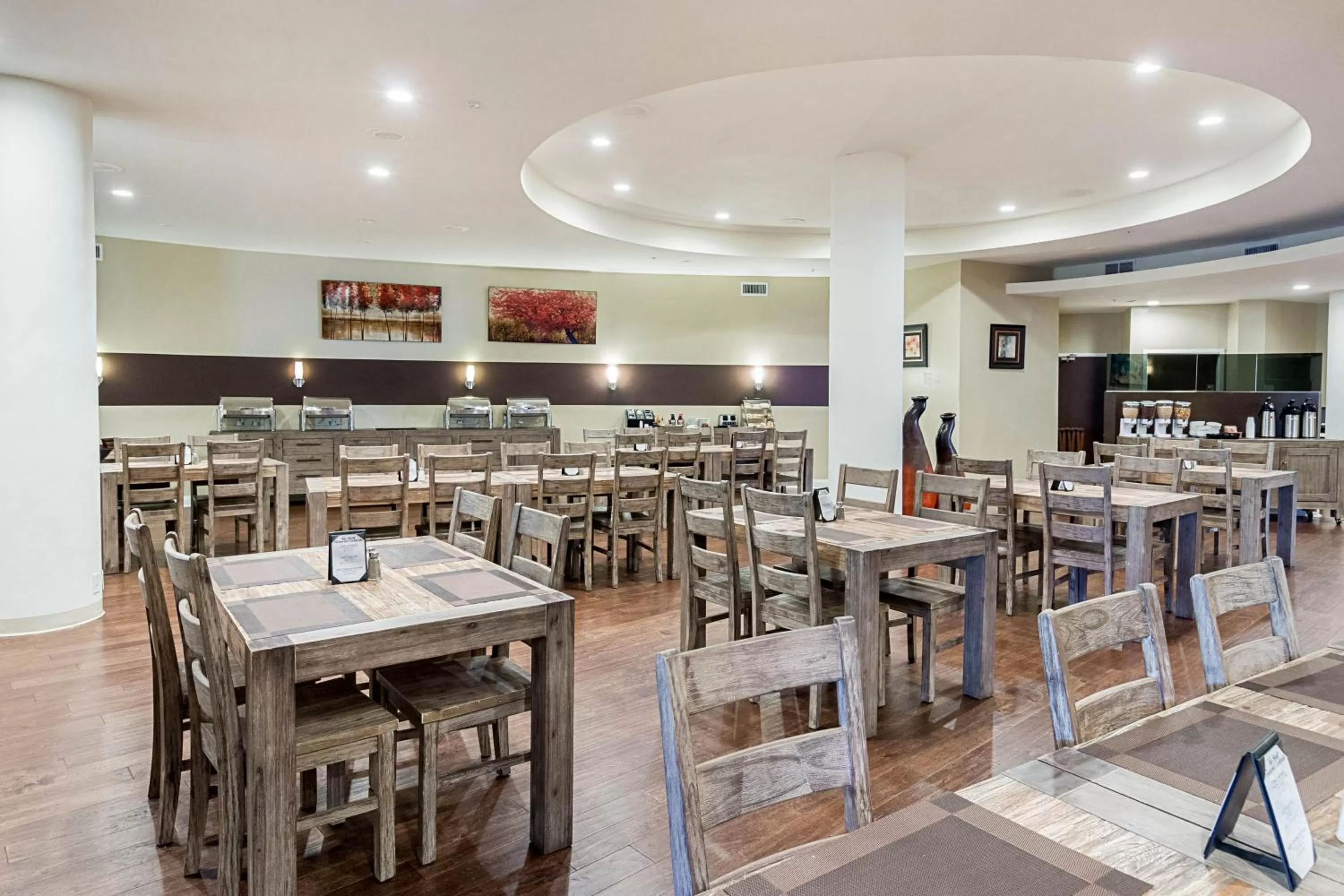 Restaurant/places to eat in Clarion Hotel San Angelo near Convention Center